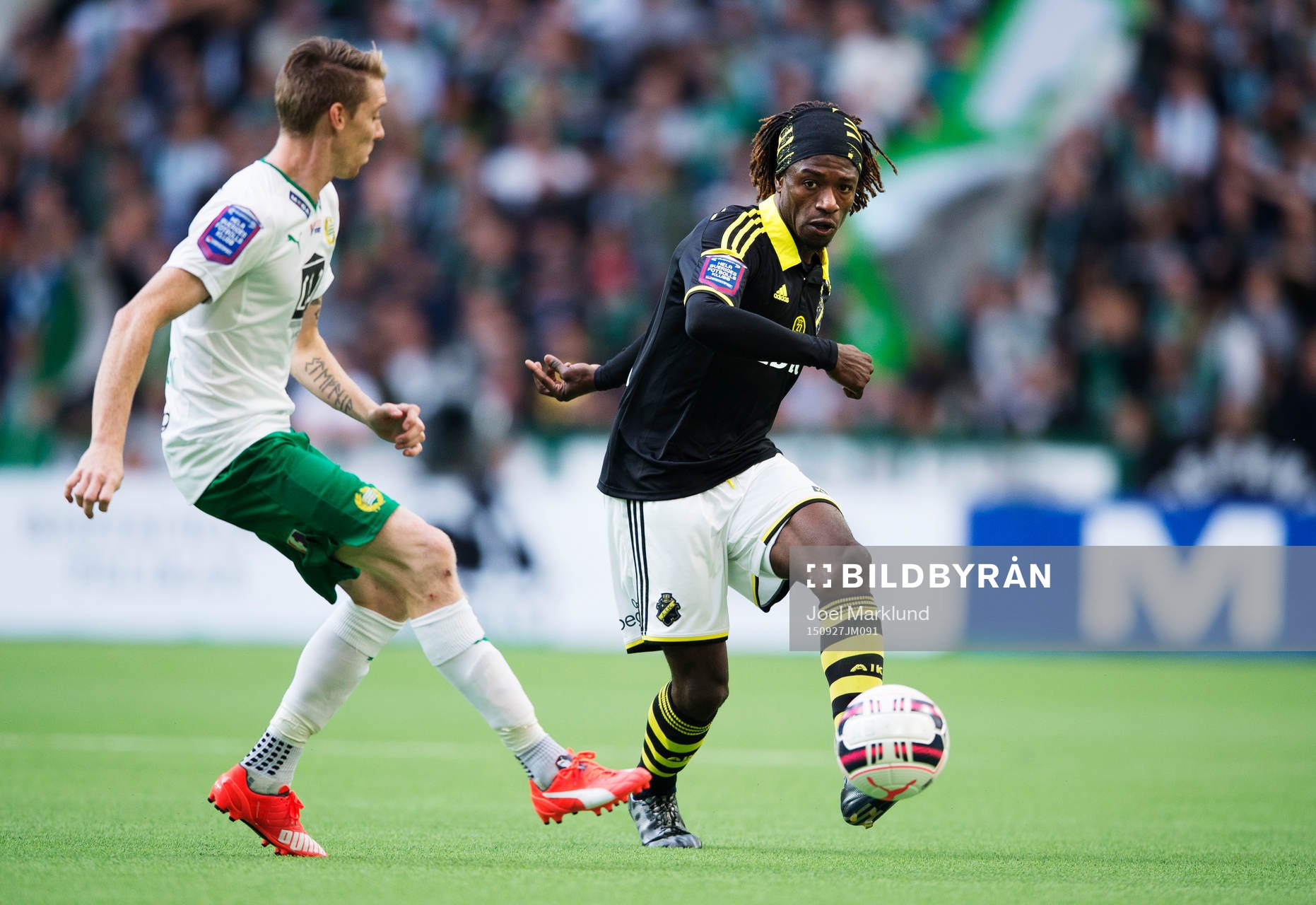 s Mohamed Bangura (t h)