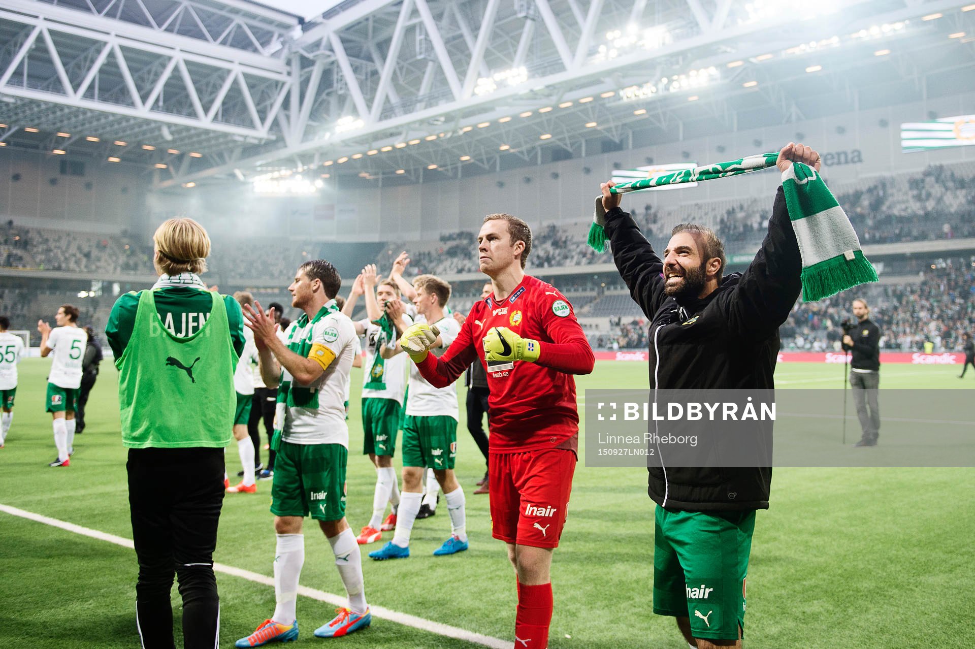 Hammarbys målvakt Ögmundur Kristinsson och Kennedy