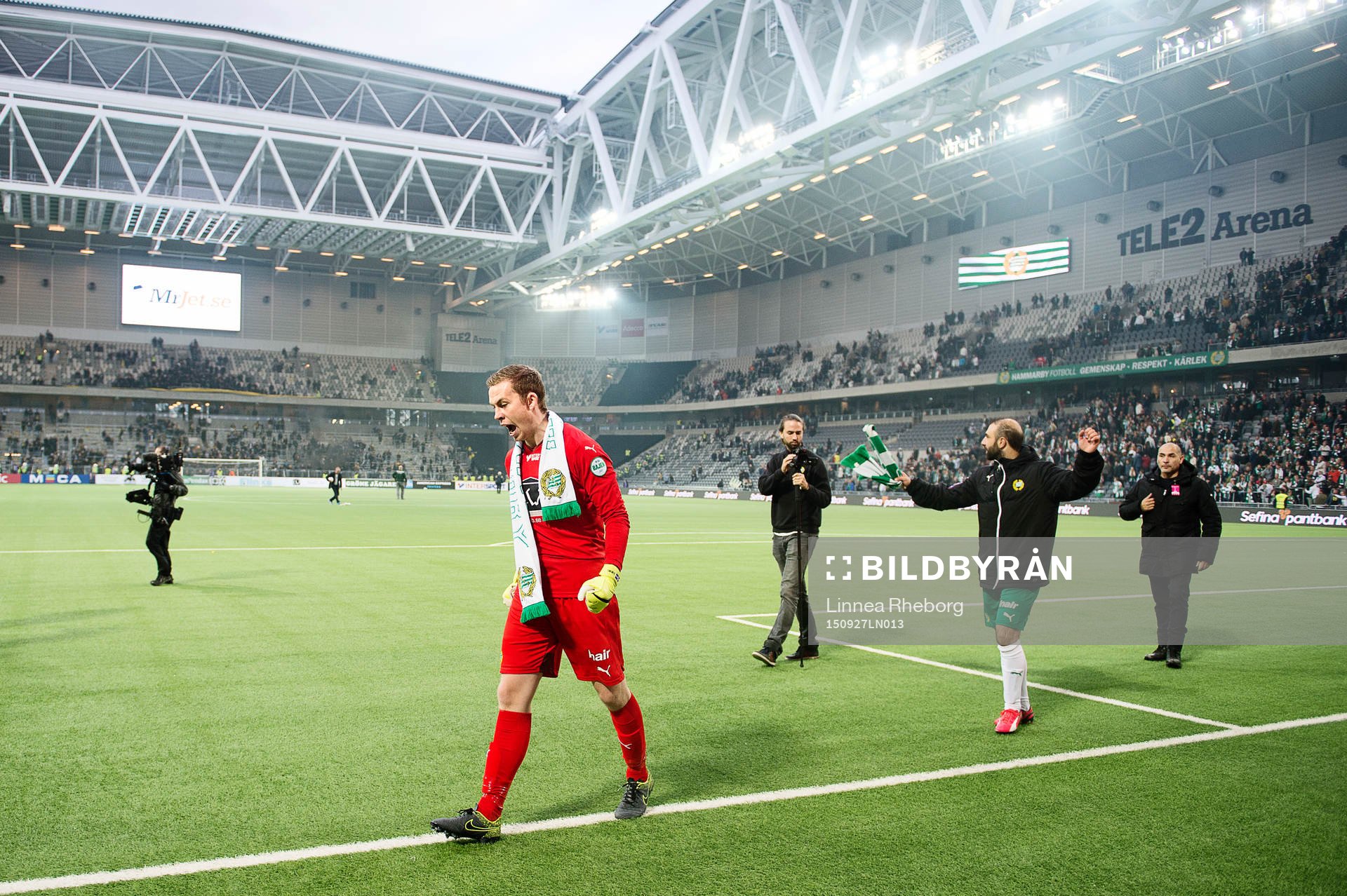 Hammarbys målvakt Ögmundur Kristinsson och Kennedy