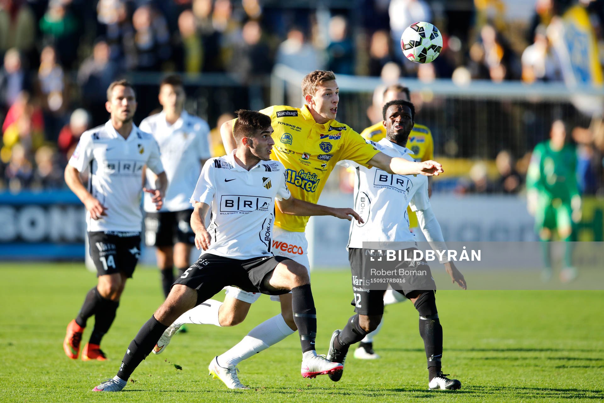 Häckens Egzon Binaku och Falkenbergs Gustaf Nilsson och