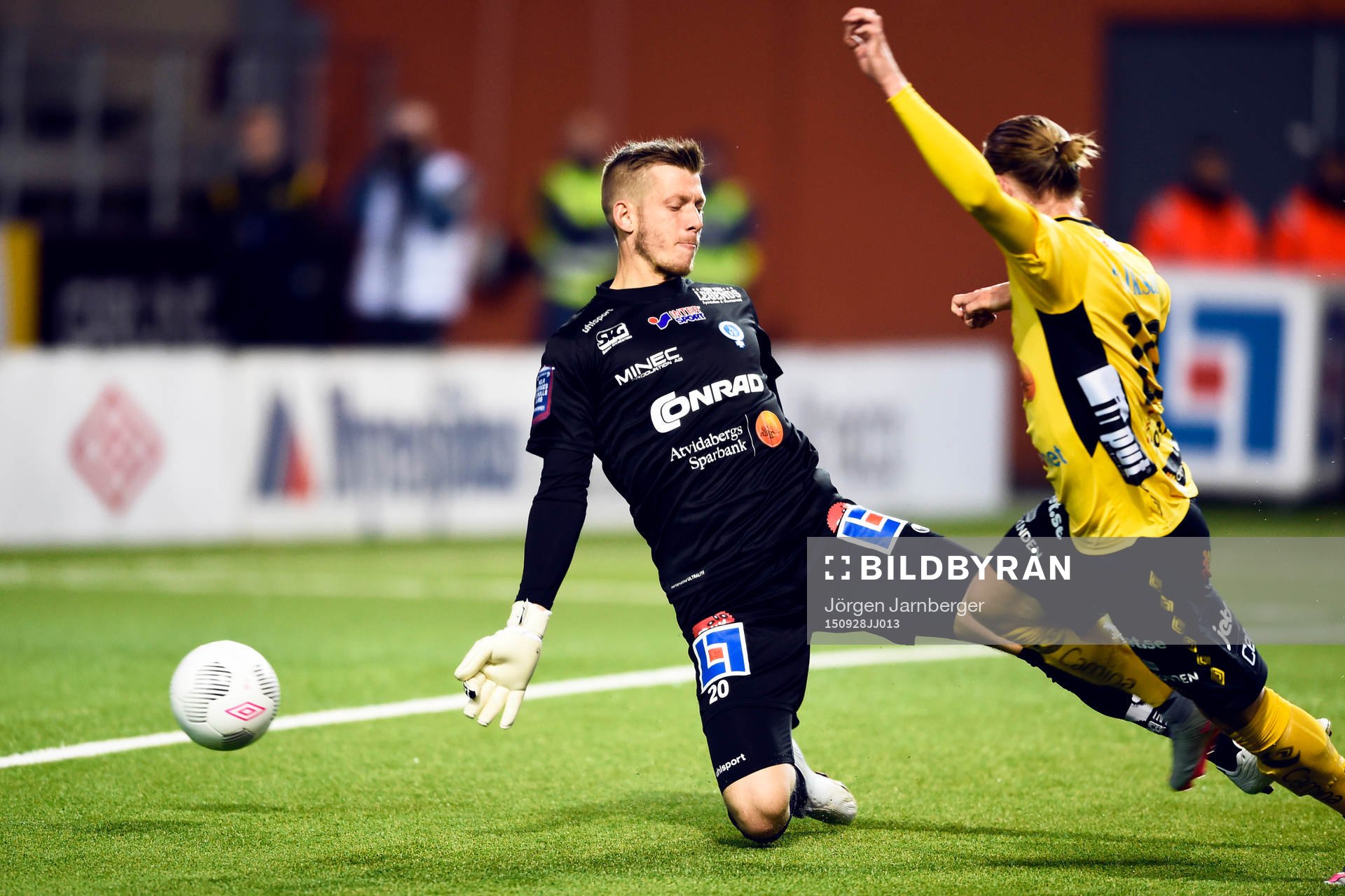 Elfsborgs Simon Hedlund och Åtvidabergs målvakt Gustav