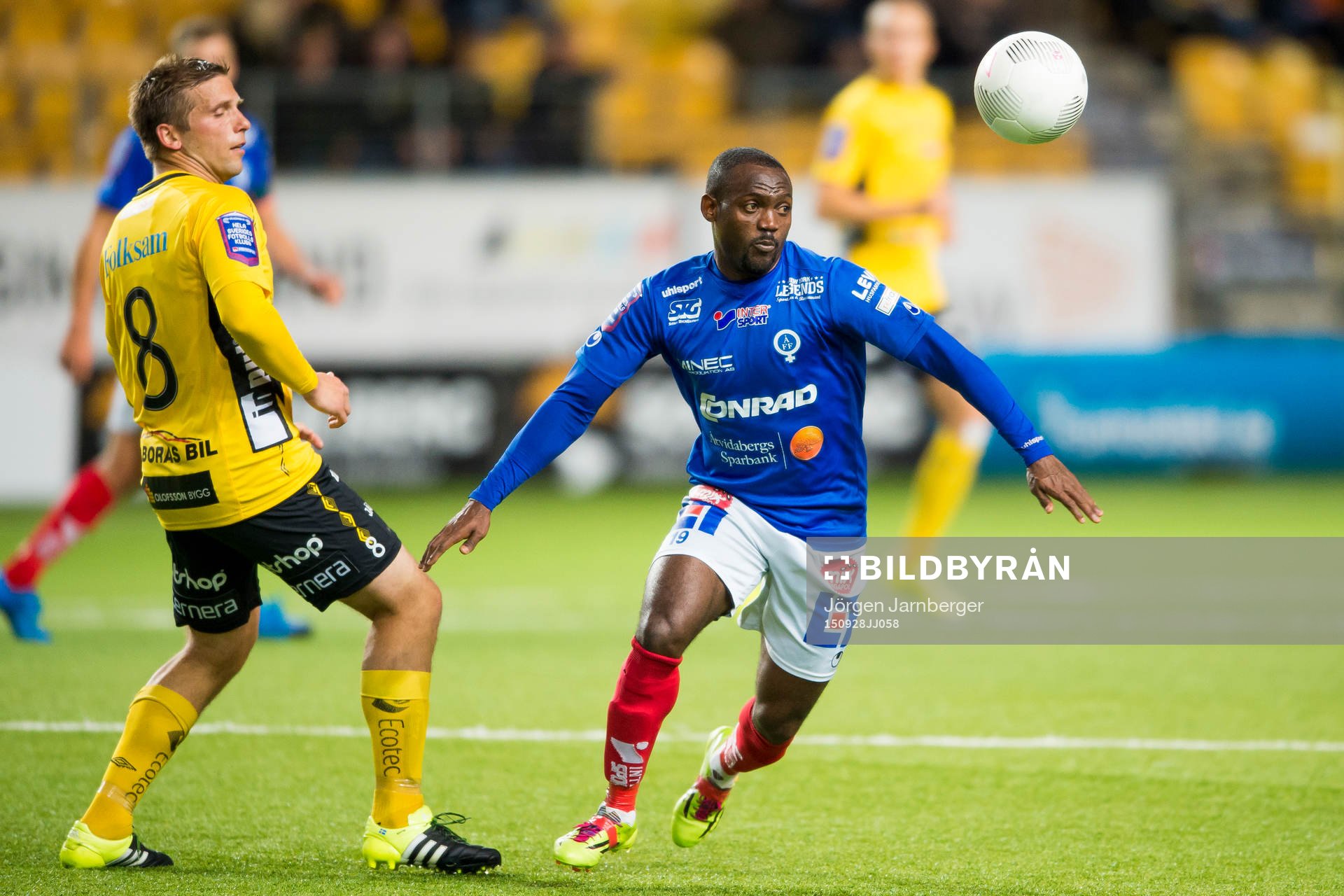 Åtvidabergs John Owoeri och Elfsborgs Anders Svensson