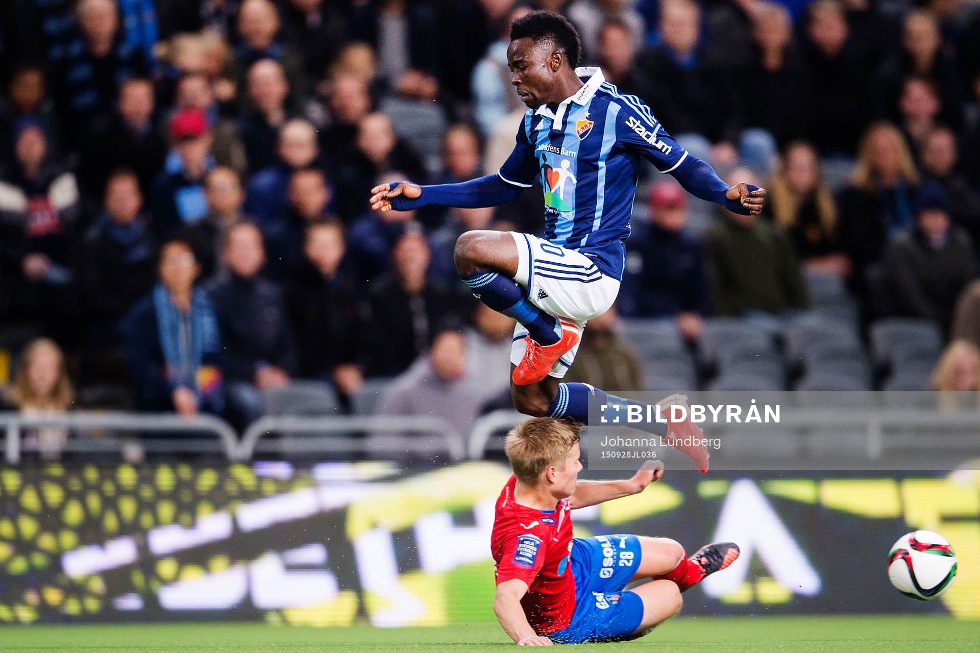 Helsingborgs Jere Uronen stoppar Djurgårdens Philana