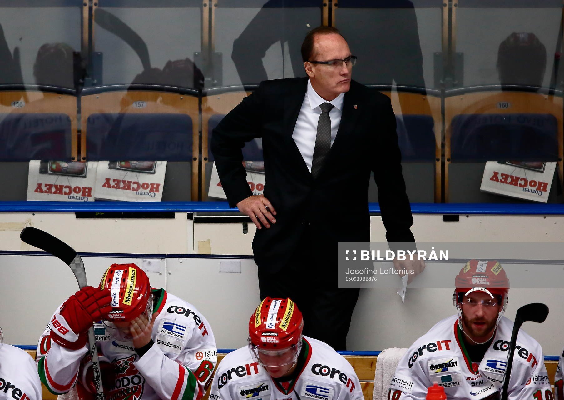 s tränare Larry Huras deppar