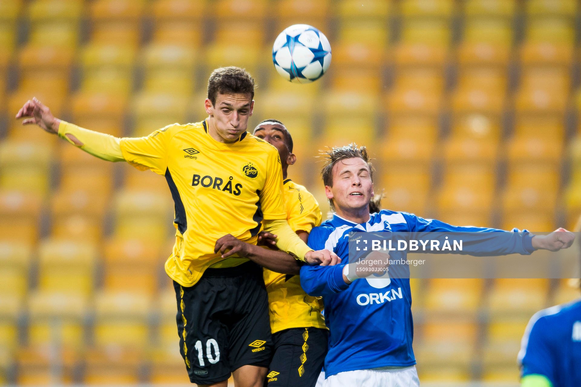 Elfsborgs Arian Kabashi i nickduell med Stjarnans Alex