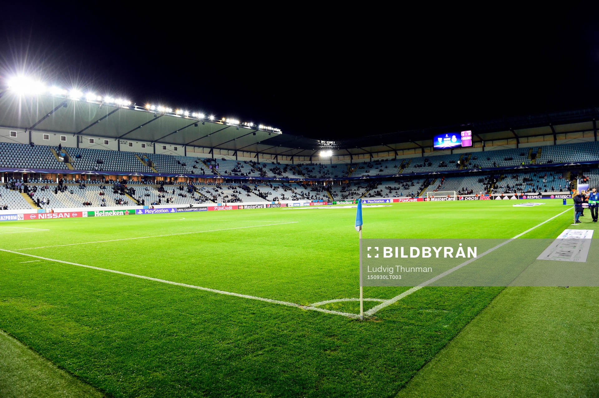 Stadion fylls på
