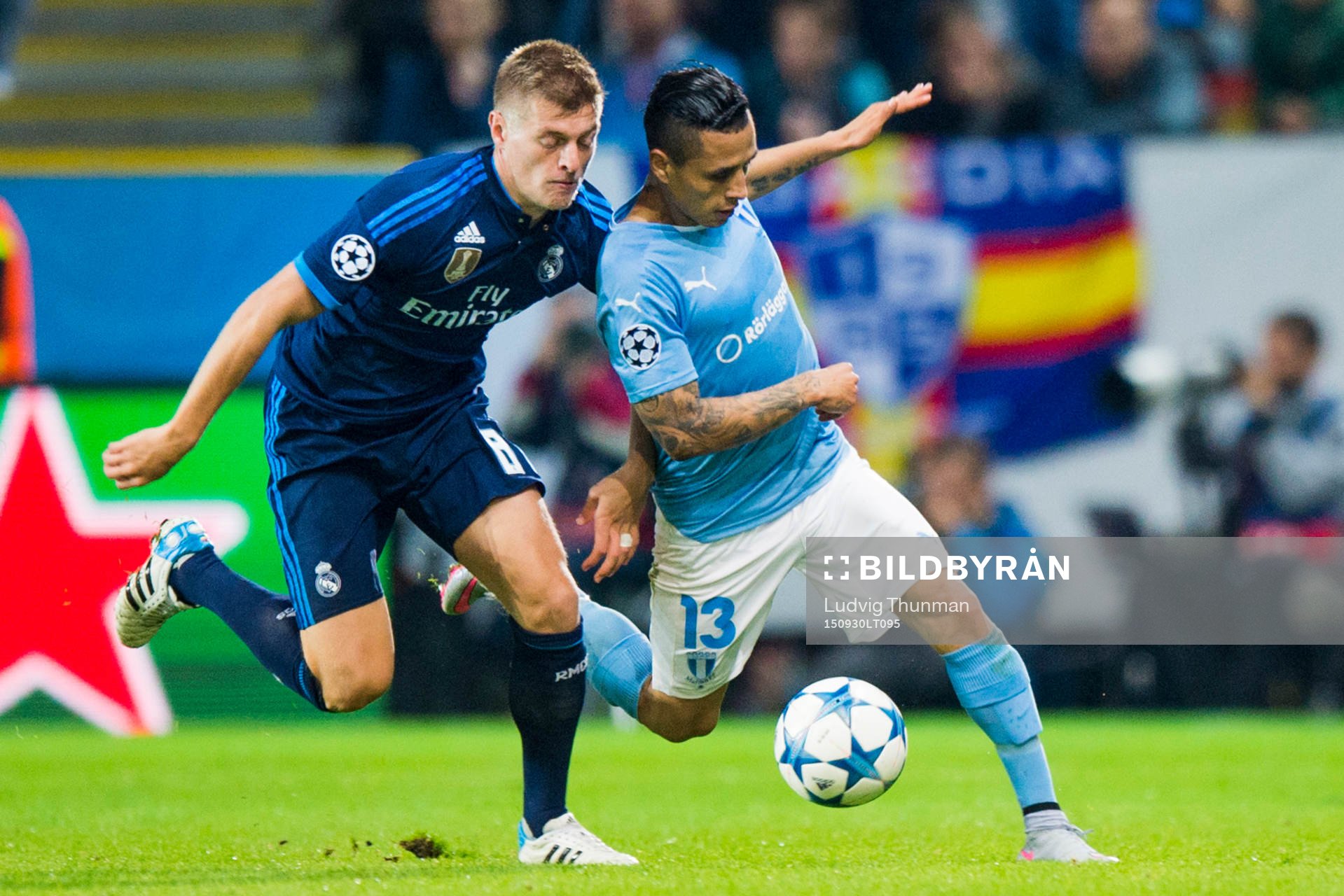 Malmö FFs Victor Yoshimar Yotun Flores jagas av Real