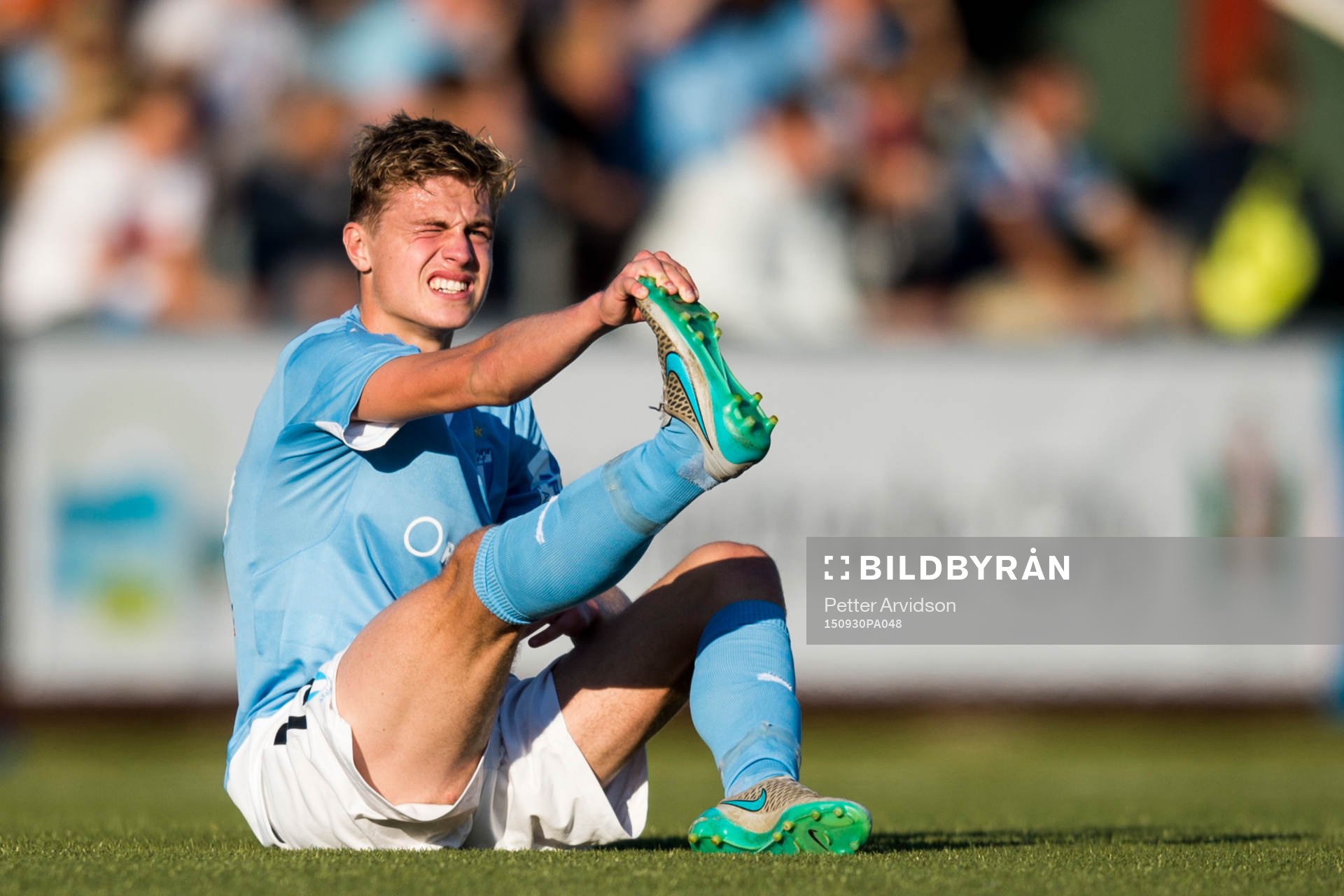 Malmö FFs Mattias Svanberg har kramp