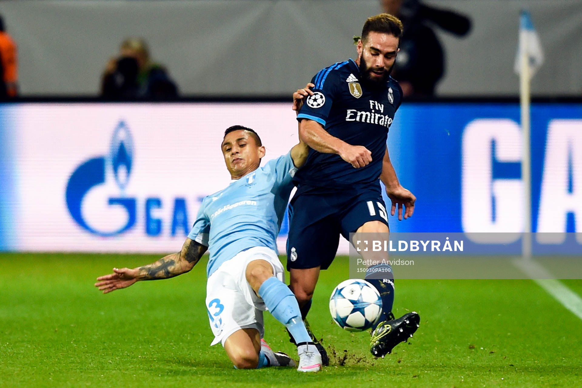 Malmö FFs Victor Yoshimar Yotun Flores och Real Madrids