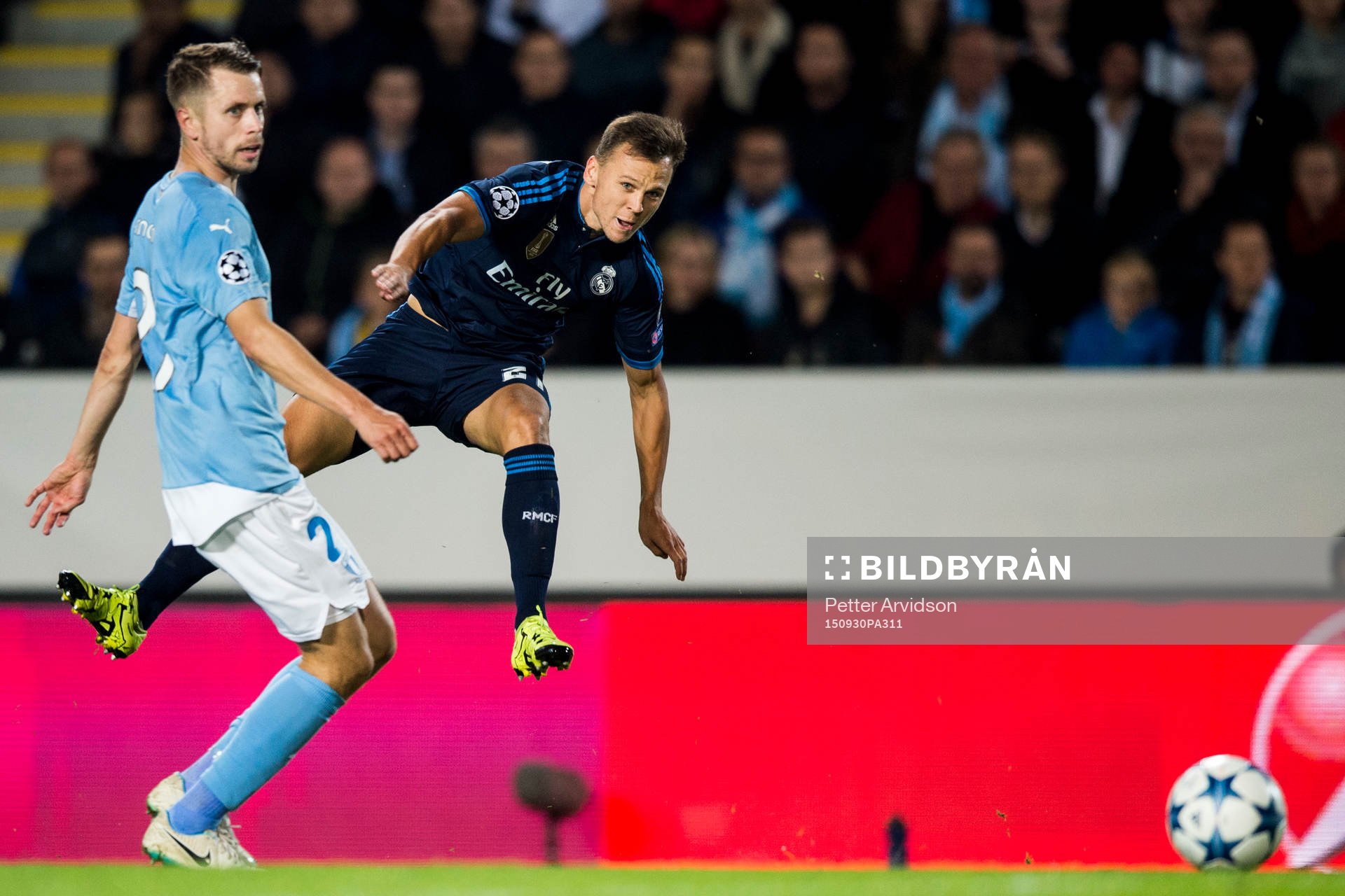 Real Madrids Denis Cheryshev testar skott