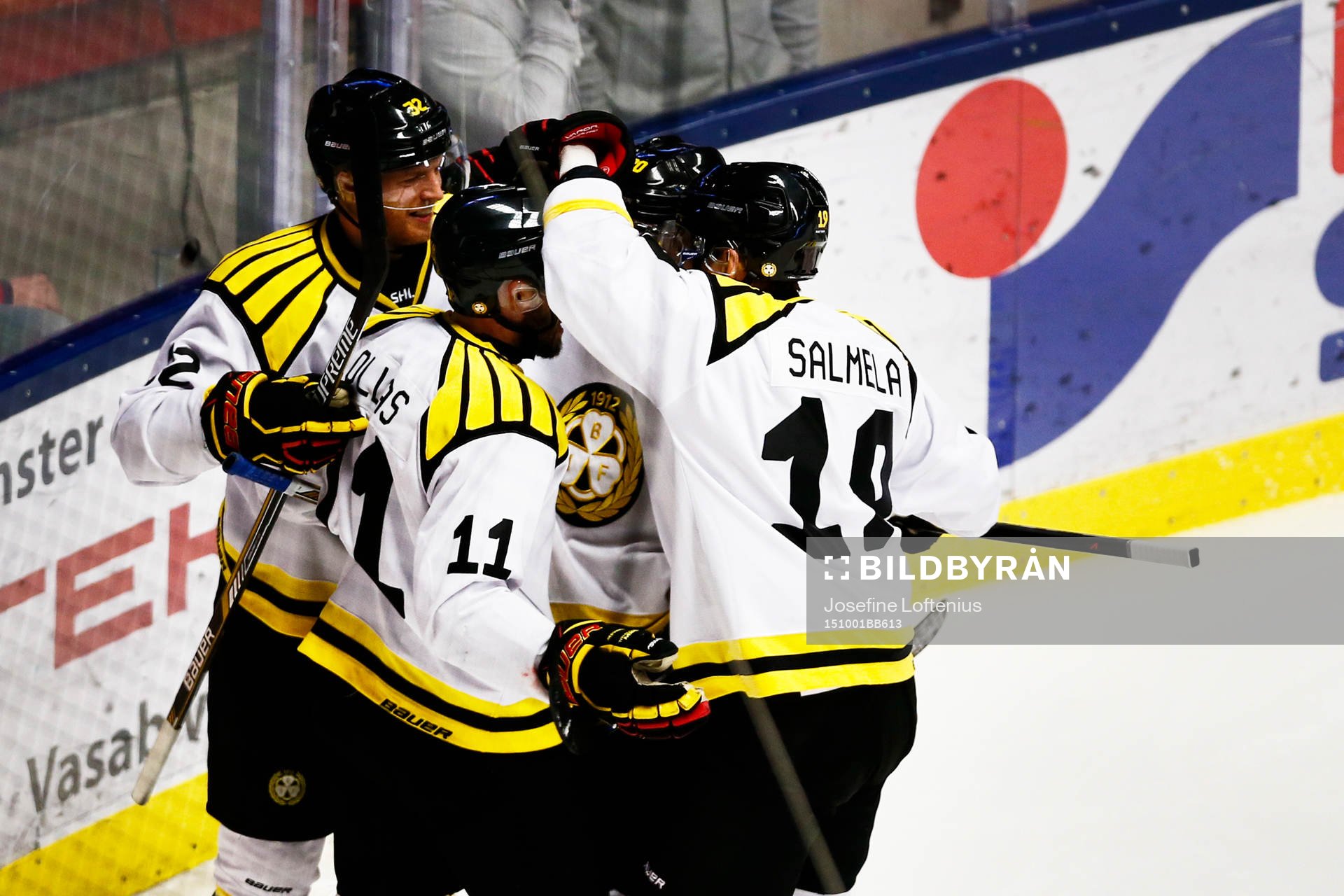 Brynäs Jesper Ollas jublar