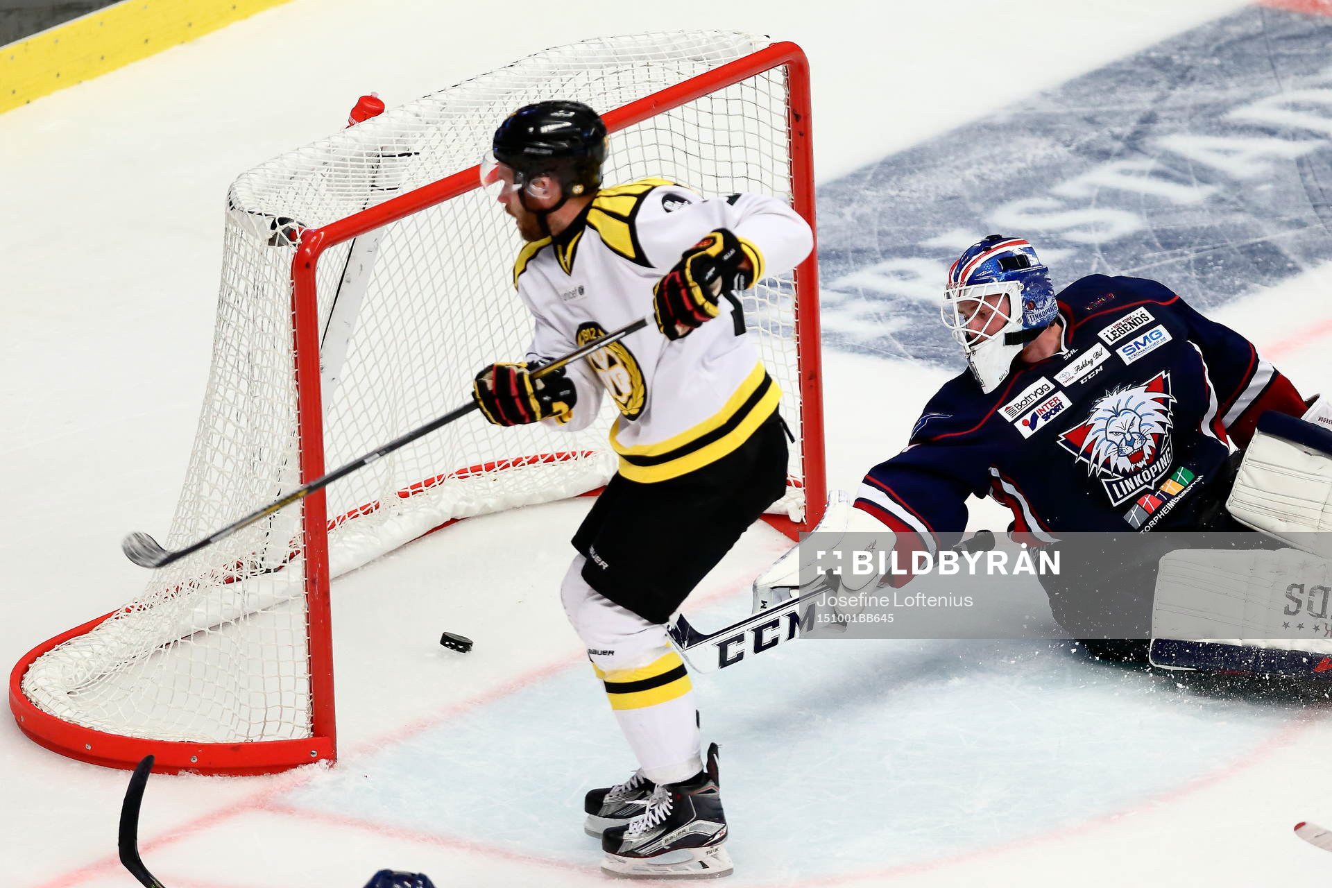 Brynäs gör 2-3 på Linköpings Marcus Högberg