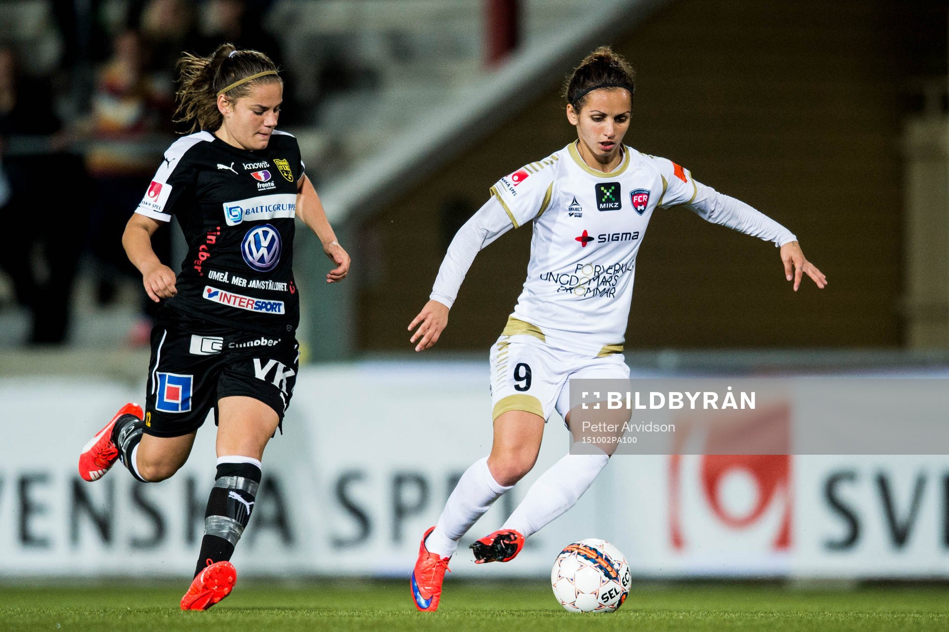 Umeås Sarah Mellouk och Rosengårds Natasa Andonova
