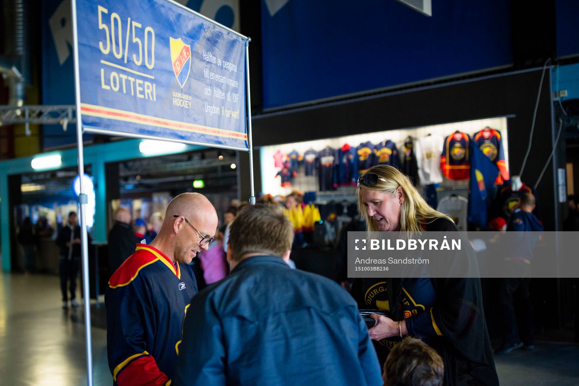 Supportar köper 50/50 lotter