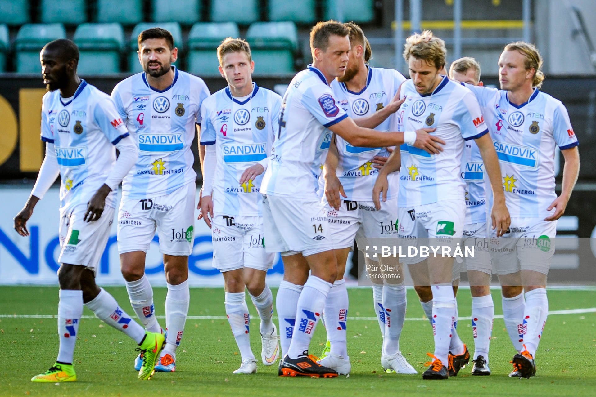 Gefles spelare jublar