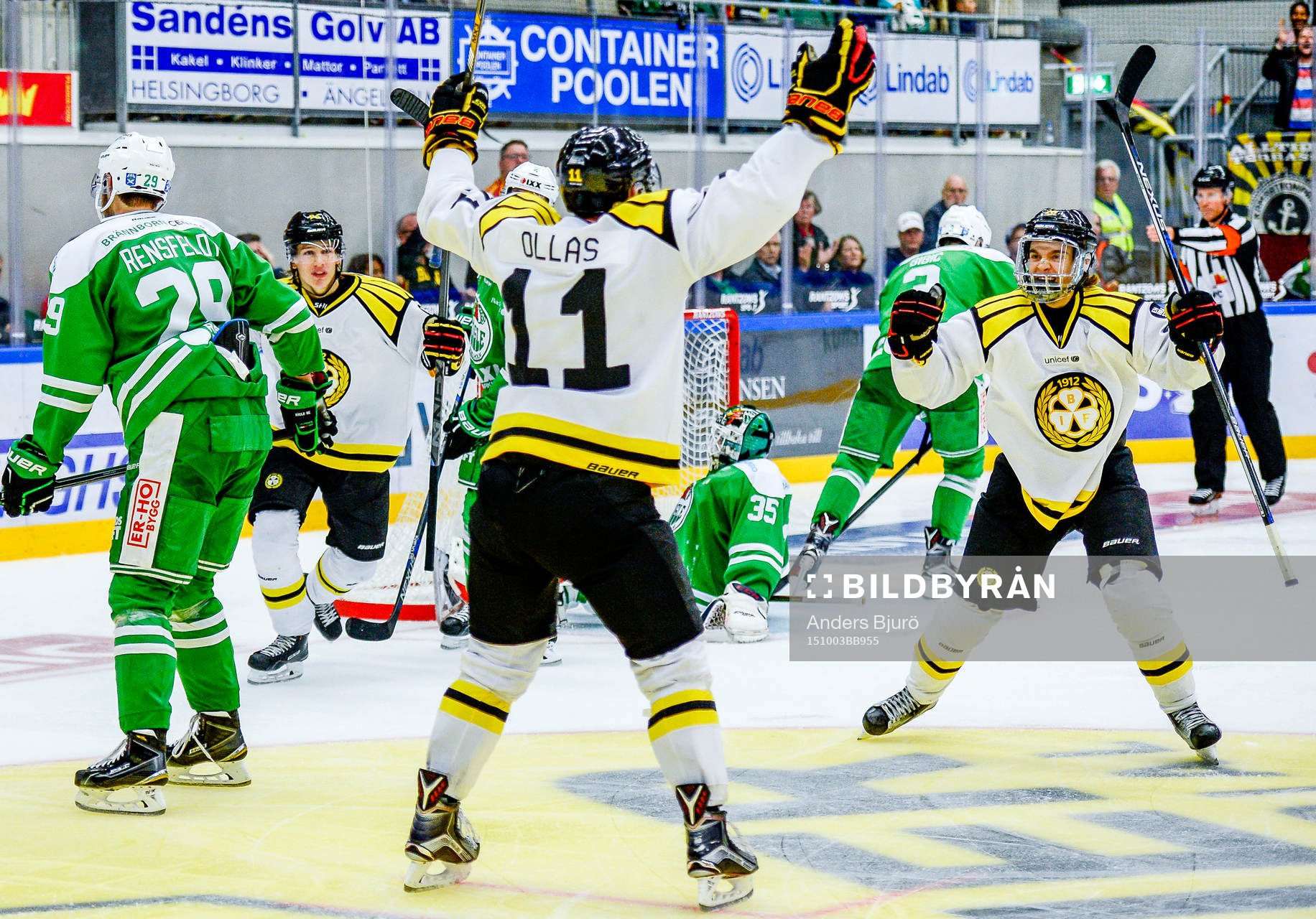 Brynäs Oskar Lindblom och Adam Brodecki jublar