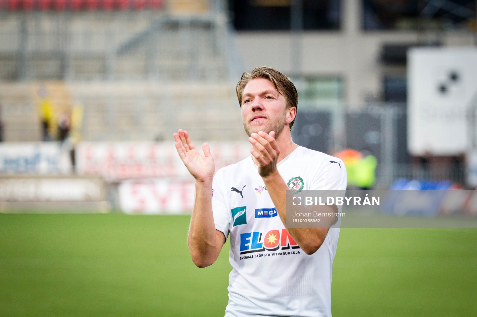Örebros Martin Broberg jublar