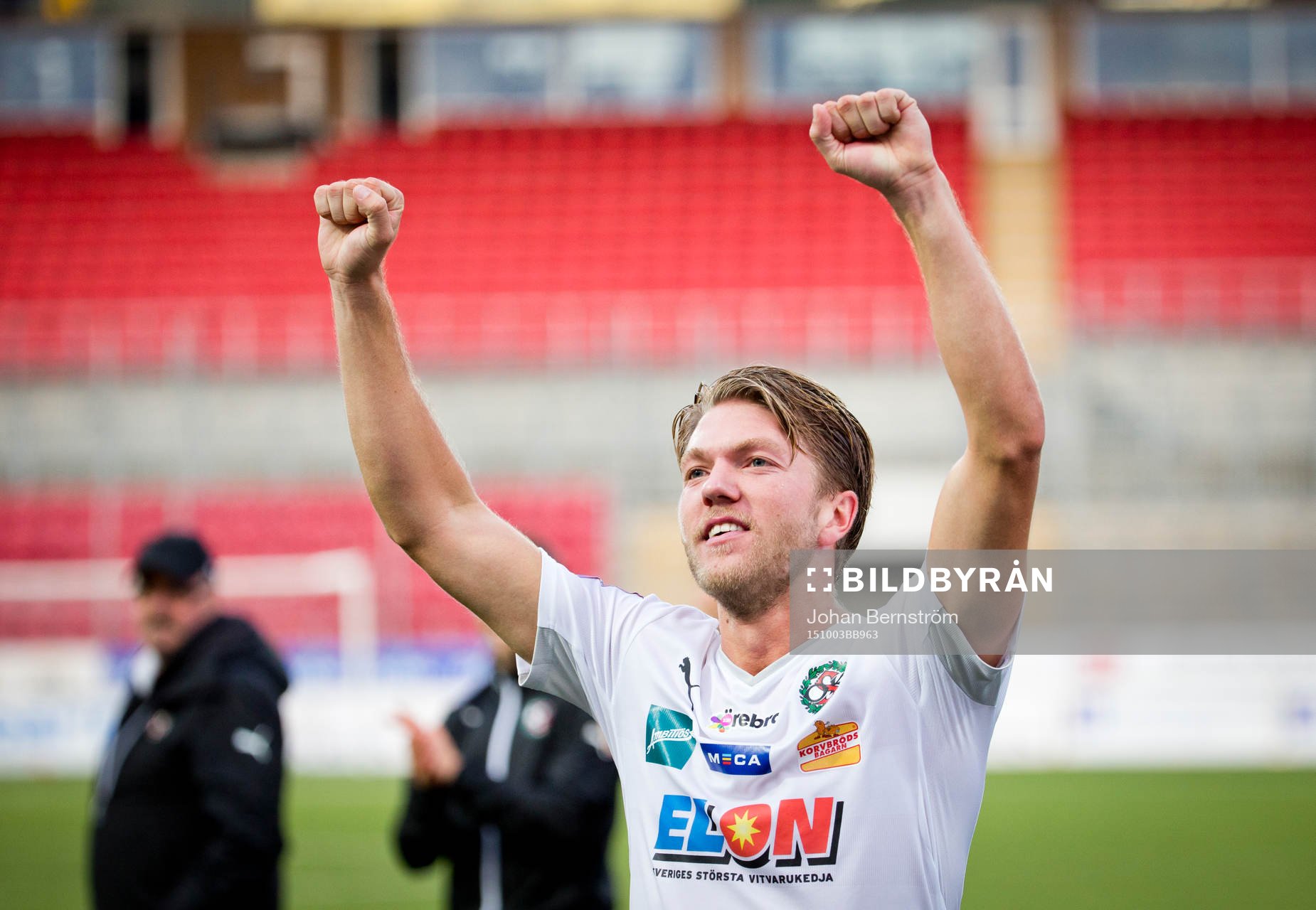 Örebros Martin Broberg jublar