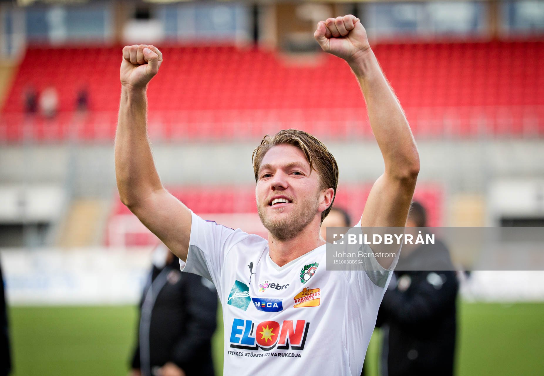 Örebros Martin Broberg jublar