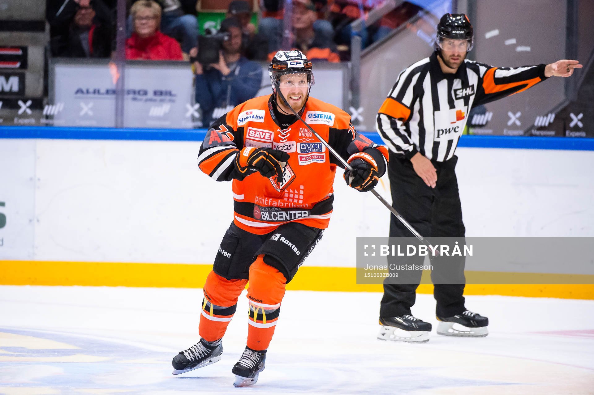 Karlskronas Joachim Rohdin har gjort 2-4 till Karlskrona