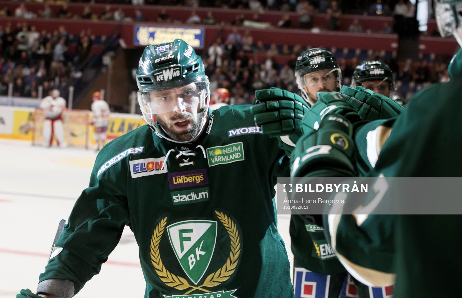 Färjestads  Milan Gulas firar mål och jublar