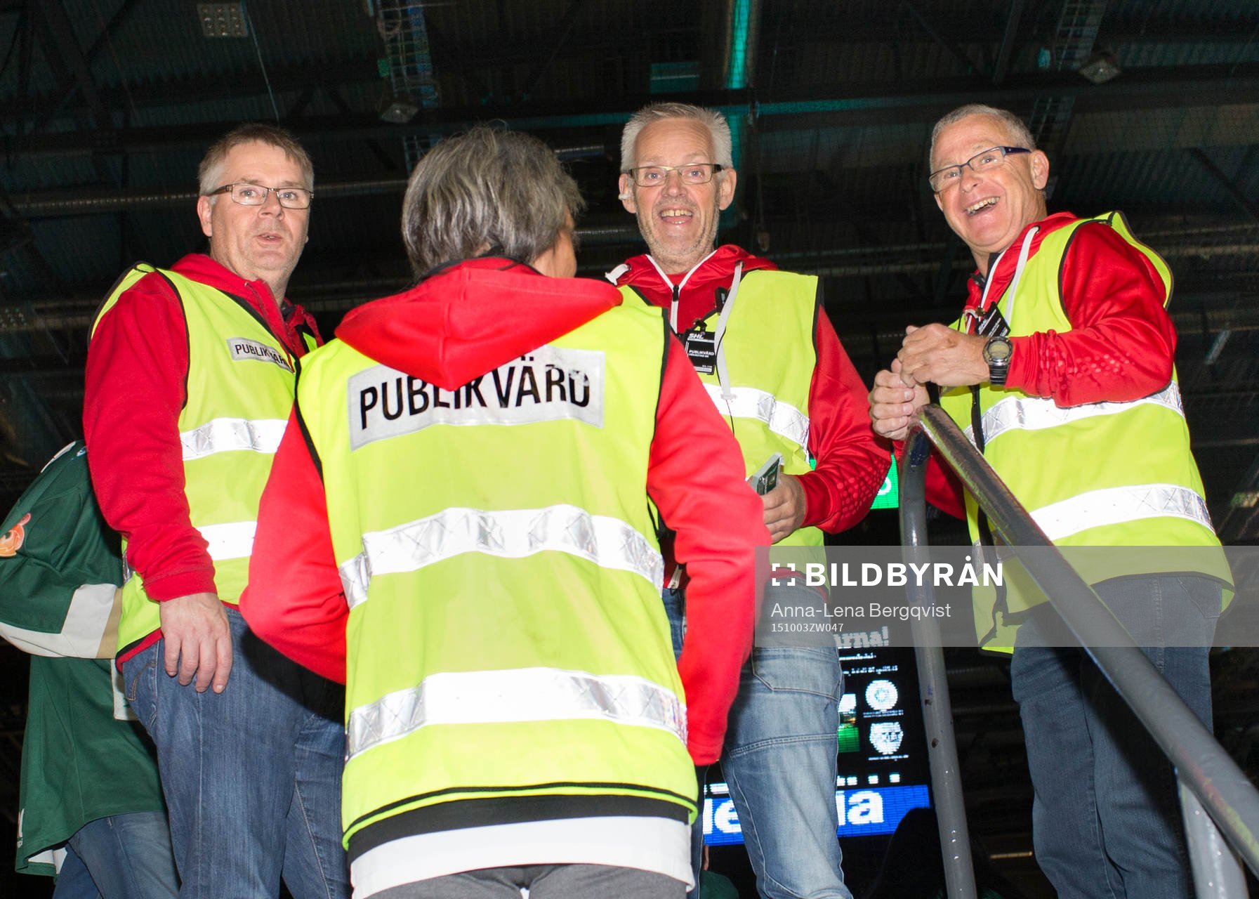 Glad publikvärdar