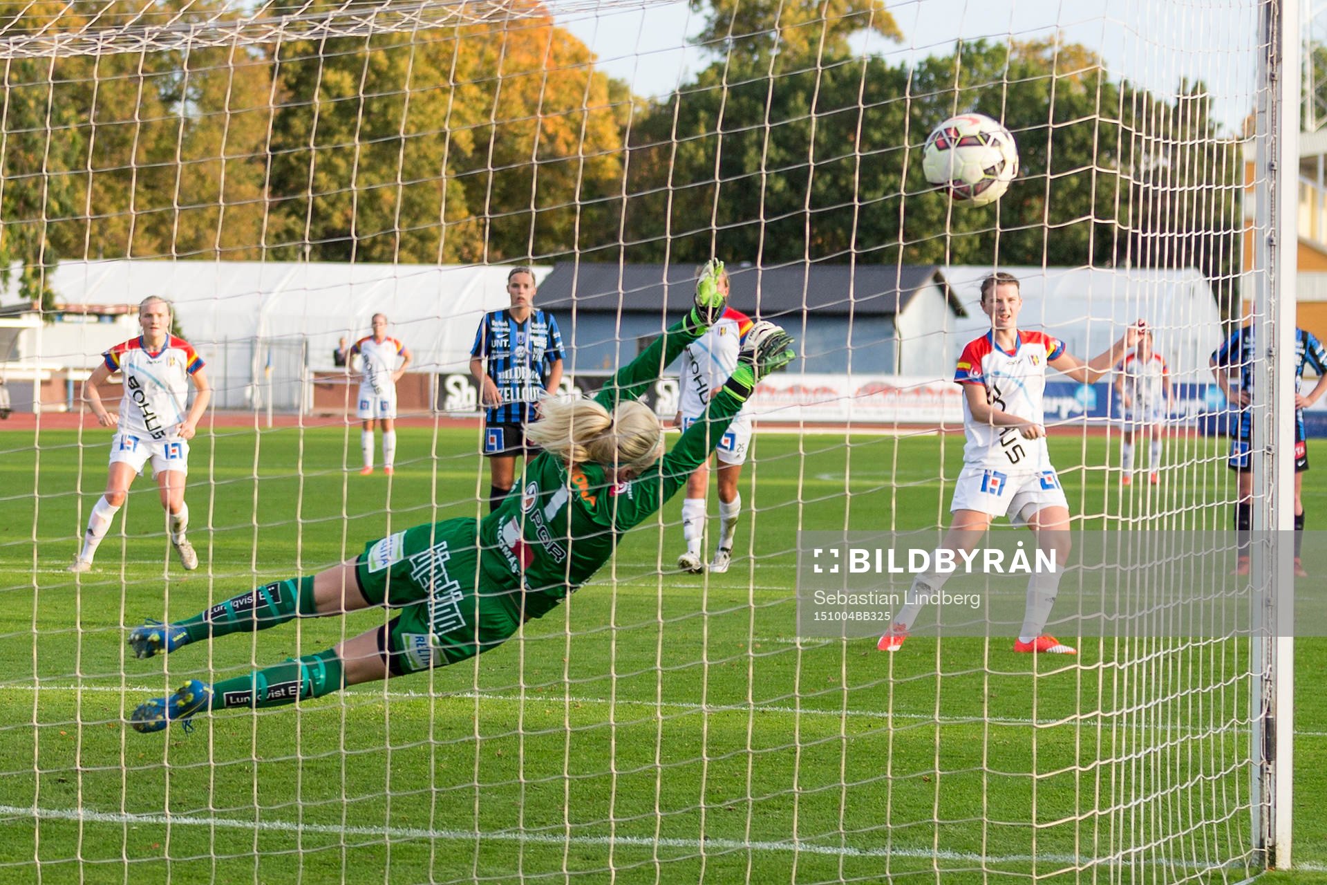 Hovås Billdals Frida Boriero gör 0-2 på straff mot