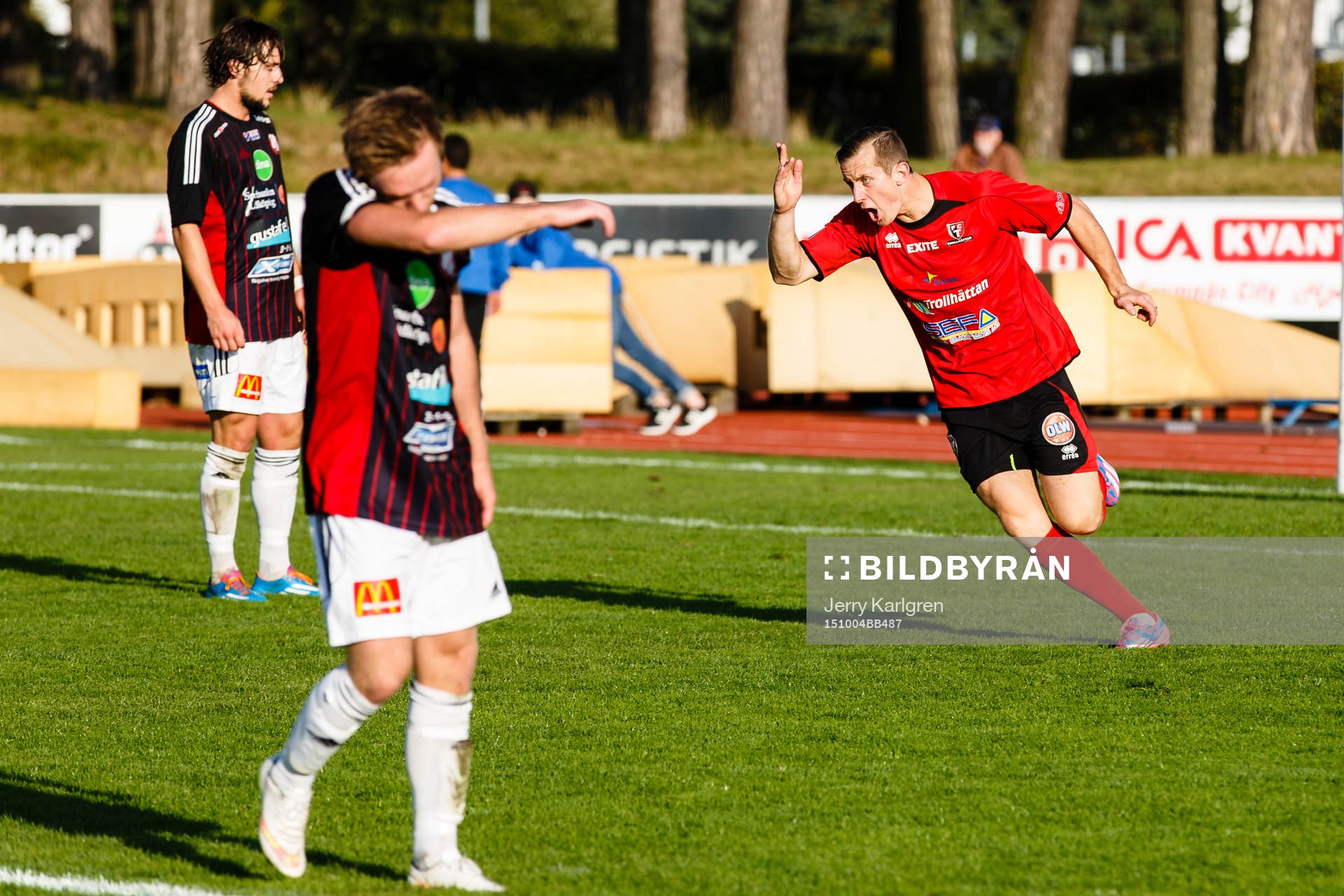Trollhättans Robert Bagger jublar