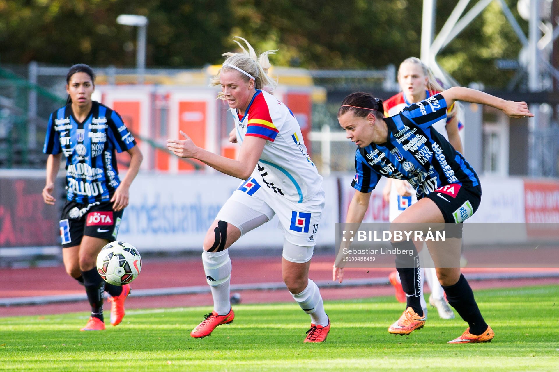 Hovås Billdals Sarah Fredborg och Sirius Amanda Johansson