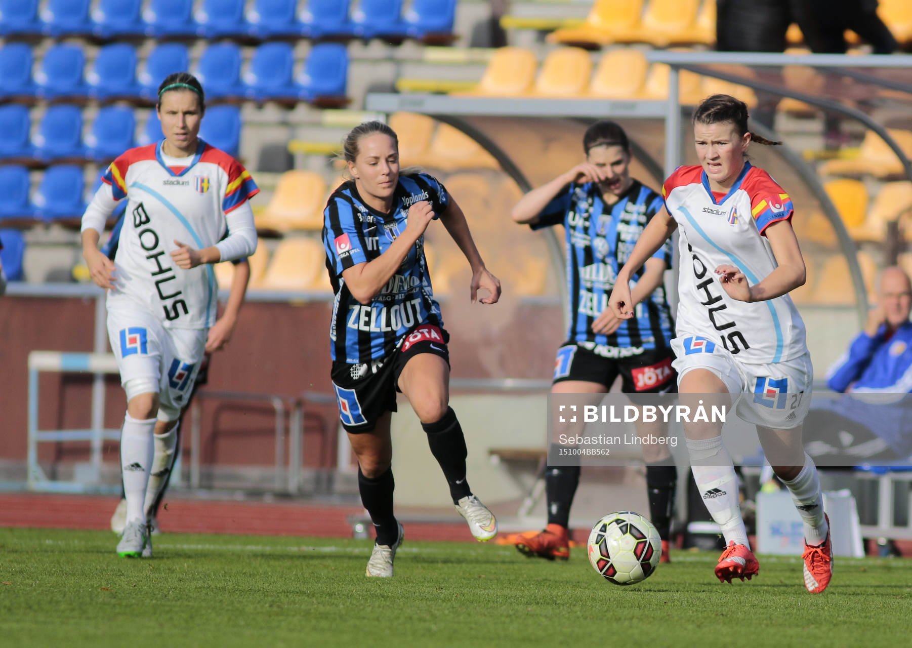 Hovås Billdals Frida Boriero till höger i bild