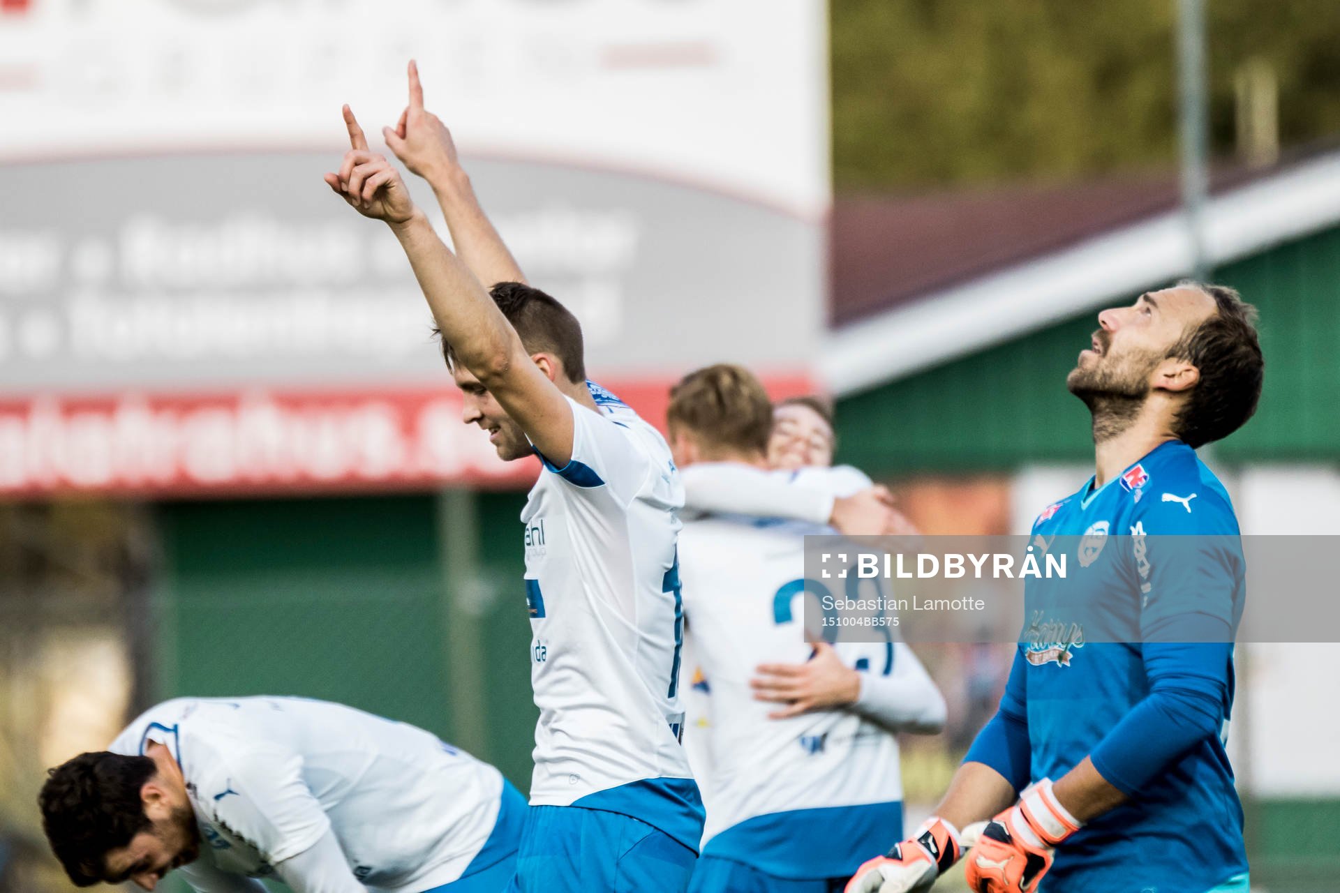 Värnamos spelare jublar
