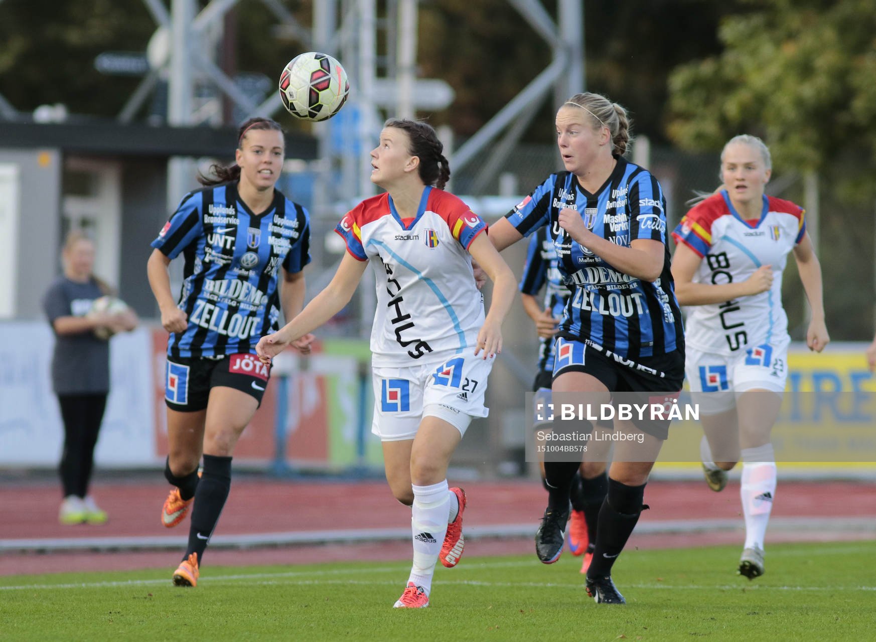 Hovås Billdals Frida Boriero i mitten i bild