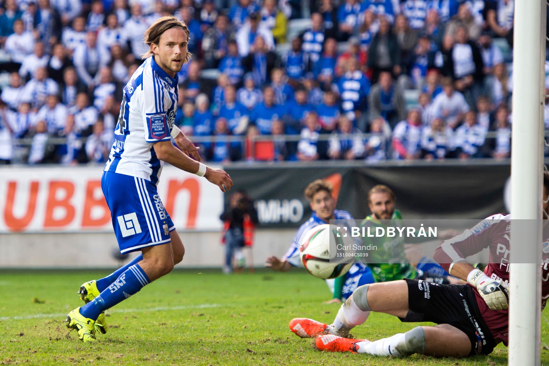 IFK Göteborgs Tom Pettersson har målchans men bollen går