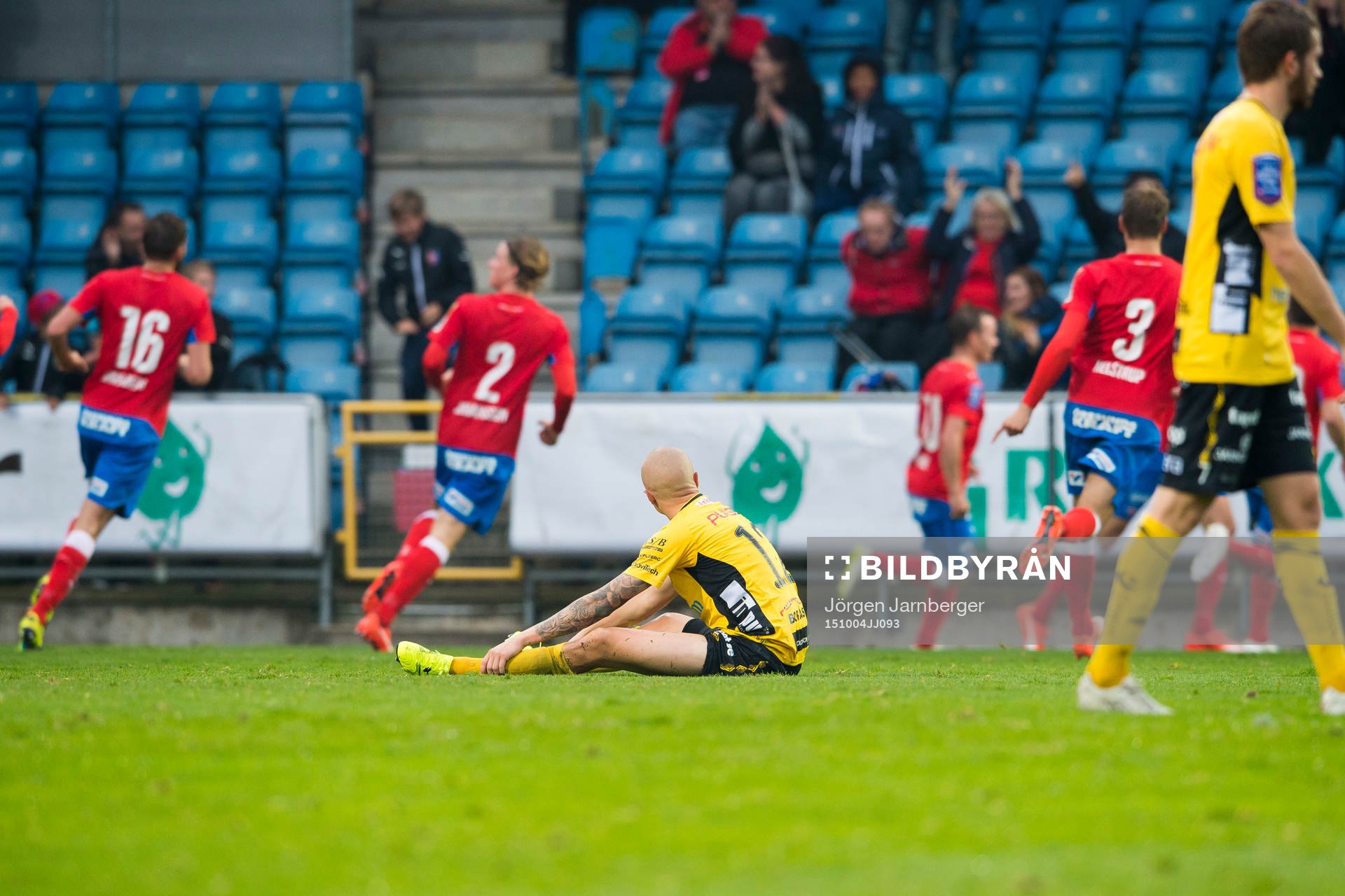 Elfsborgs Sebastian Holmén deppar då Helsingborgs
