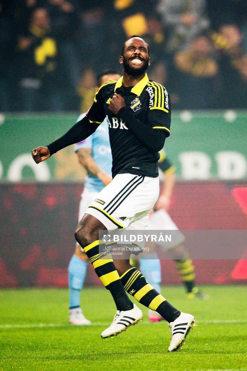 s Henok Goitom jublar