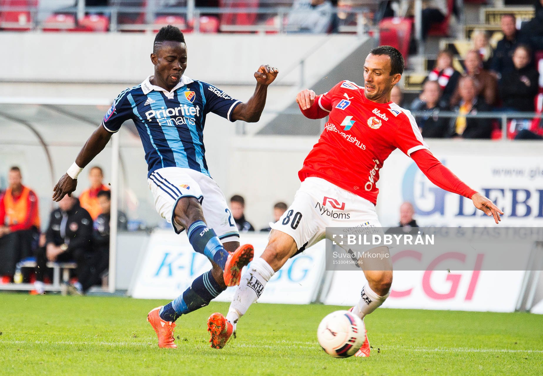 Kalmars Nenad Djordjevic och Djurgårdens Sam Johnson