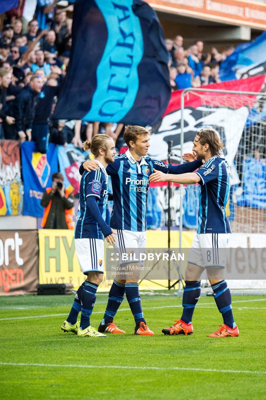 Djurgårdens Jesper Karlström gjorde 3-0 och jublar med