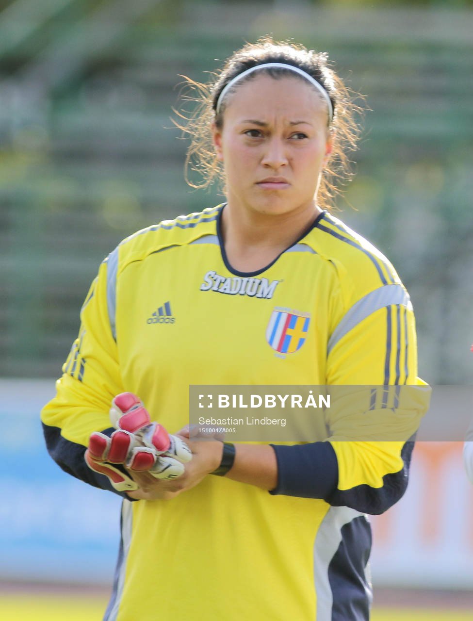 Hovås Billdals målvakt Ida Hedstad under damfotbollsmatchen mellan Sirius och Hovås Billdal den 4 oktober 2015 i Uppsala.