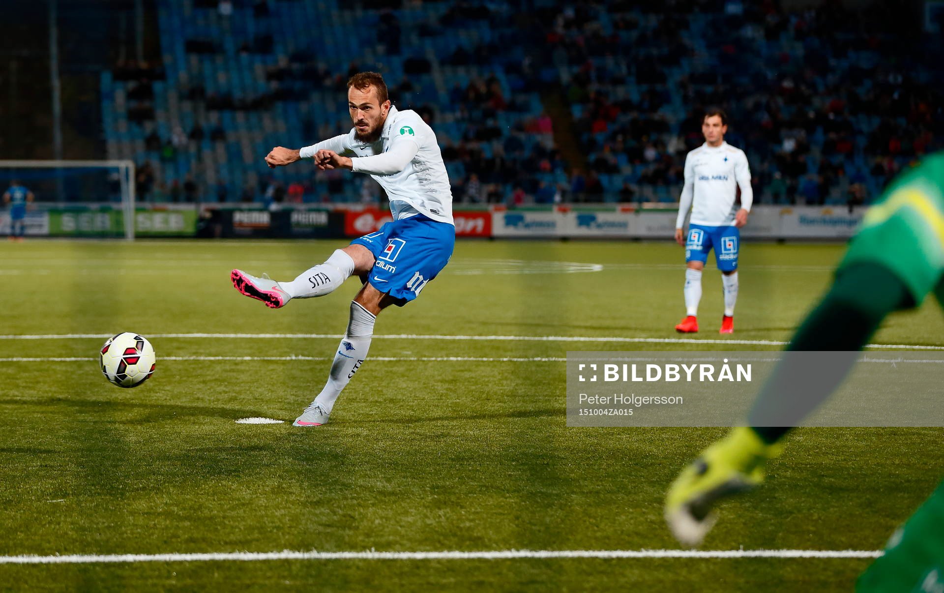 Norrköpings Emir Kujovic gör mål 1-0 på straff