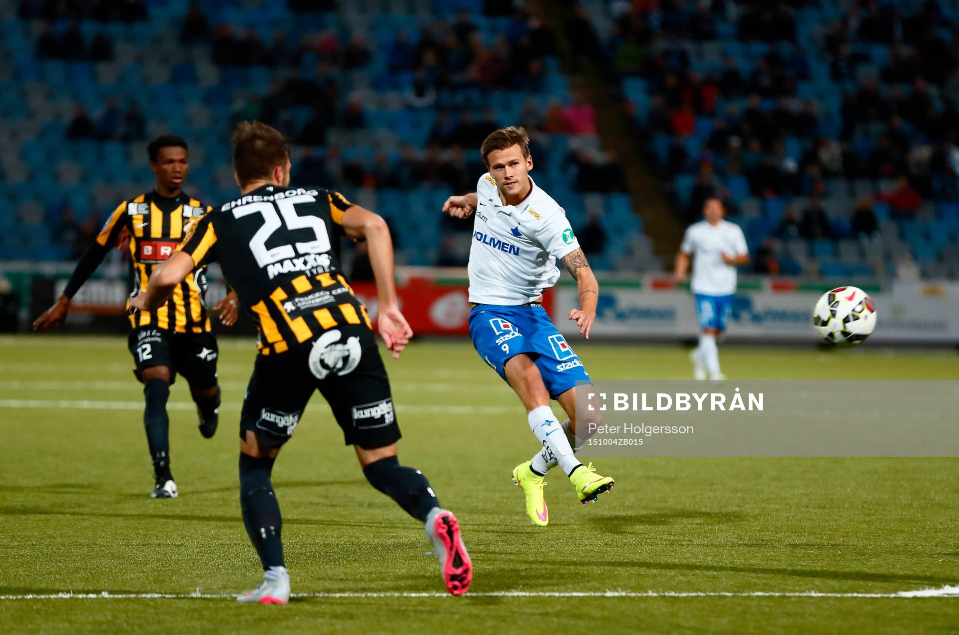 Skott av Norrköpings Arnor Ingvi Traustason