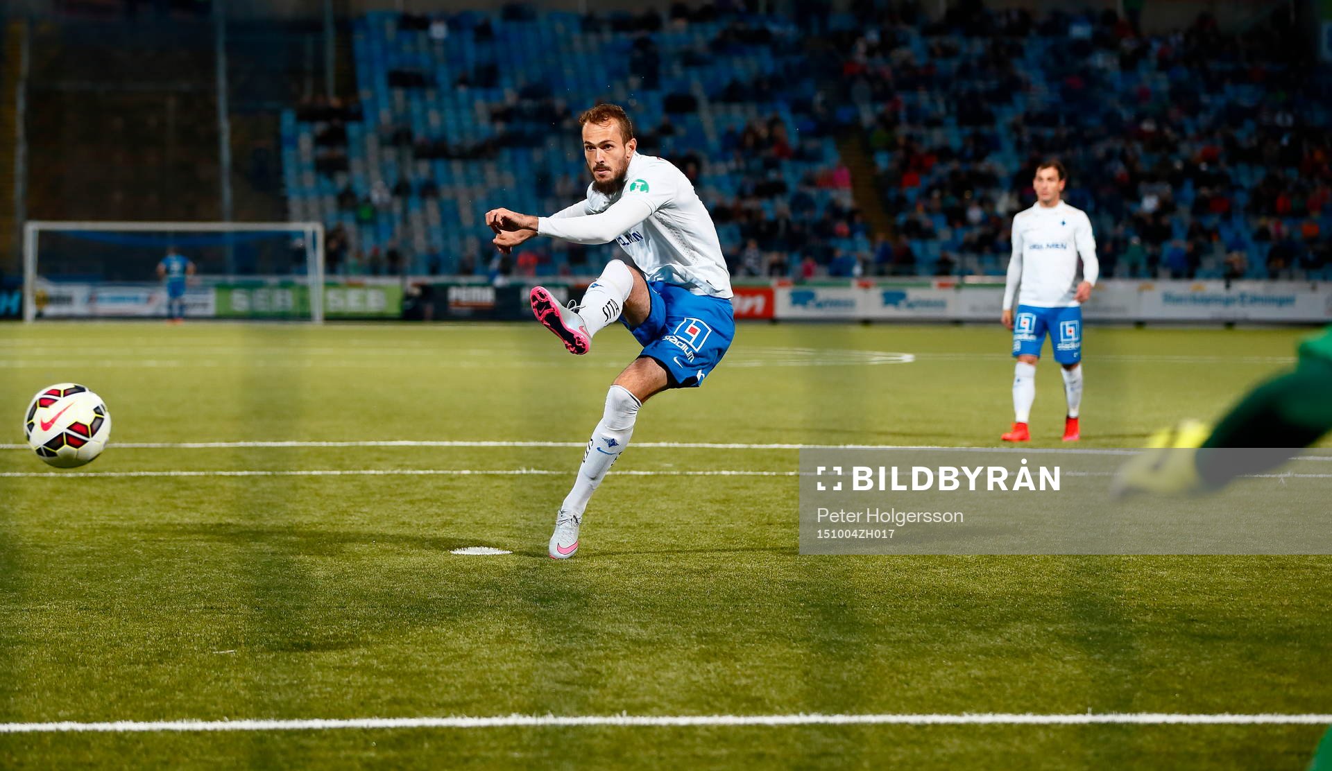Norrköpings Emir Kujovic gör mål 1-0 på straff