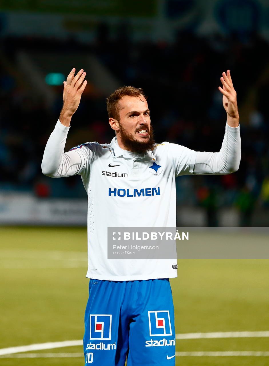 Norrköpings Emir Kujovic reagerar, får senare i matchen