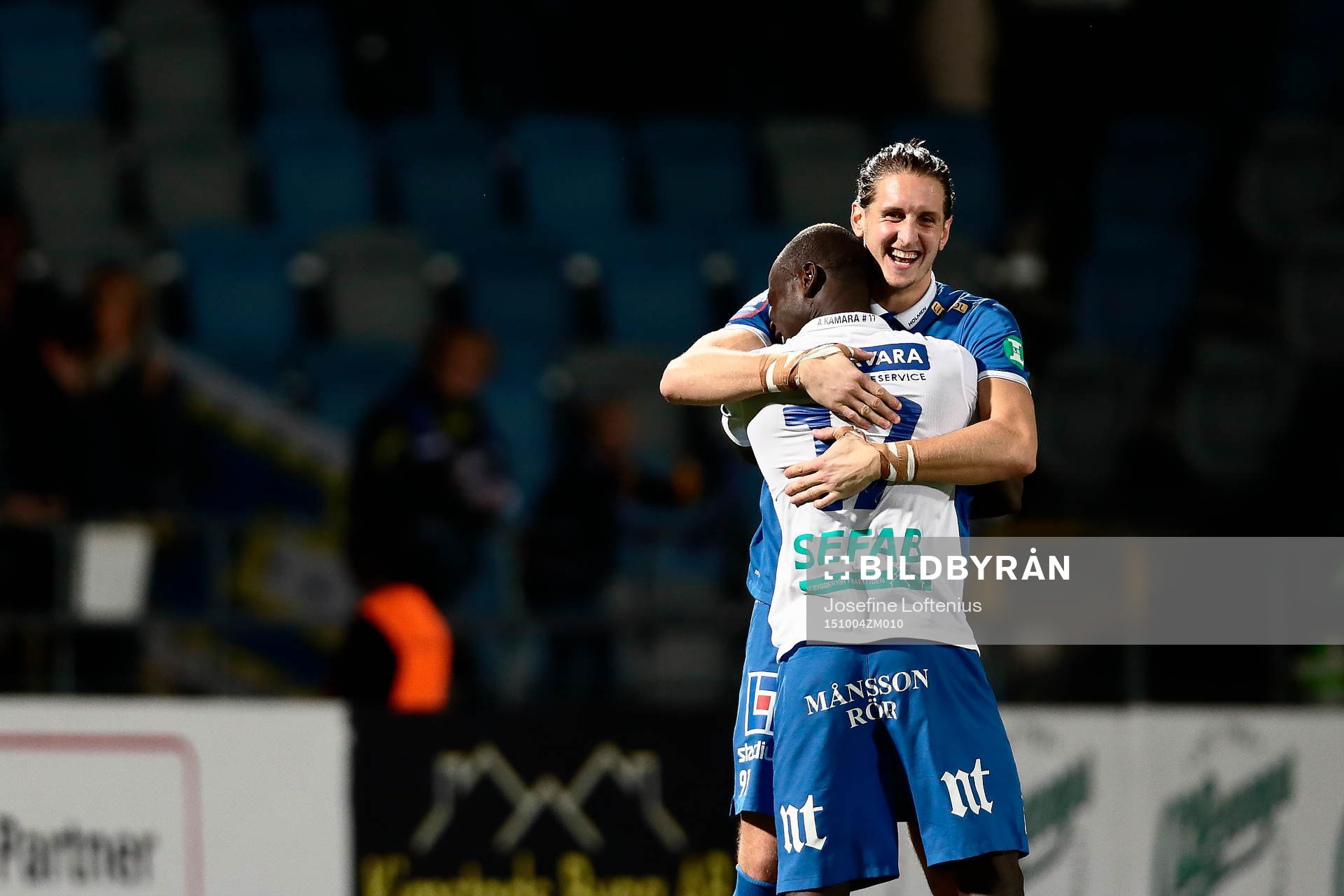 Norrköpings målvakt David Mitov Nilsson och Alhaji Kamara