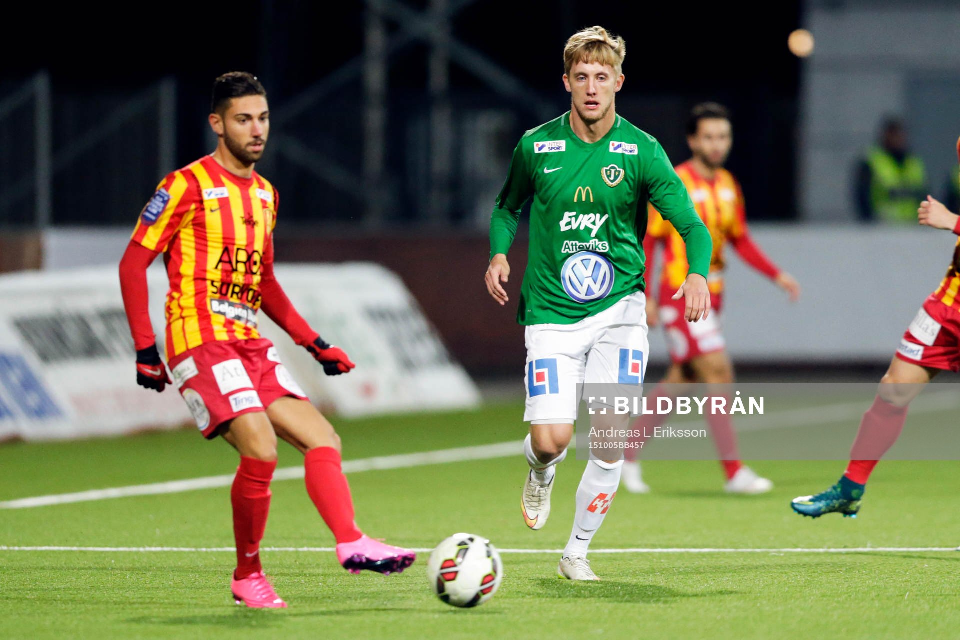 Syrianskas Gabriel Somi och Jönköpings Jesper Svensson
