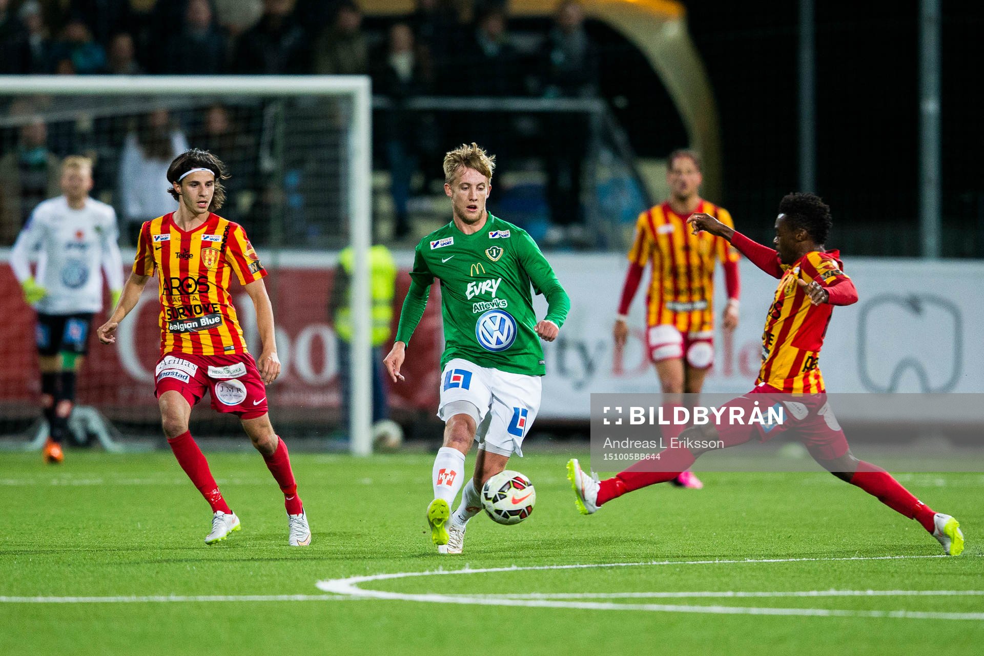 Syrianskas Stefan Ilic och Success Chimankpa Nwosu