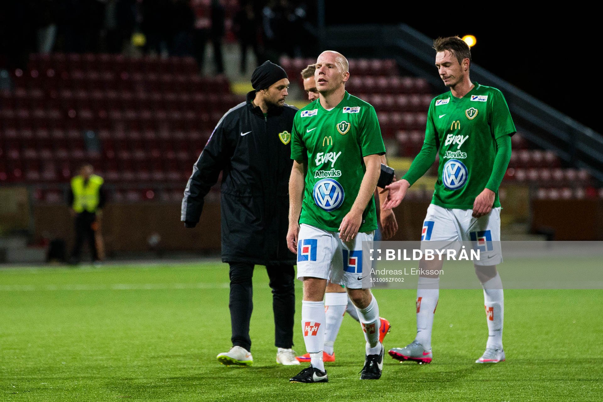 Jönköpings Viktor Rönneklev och Daryl Smylie deppar