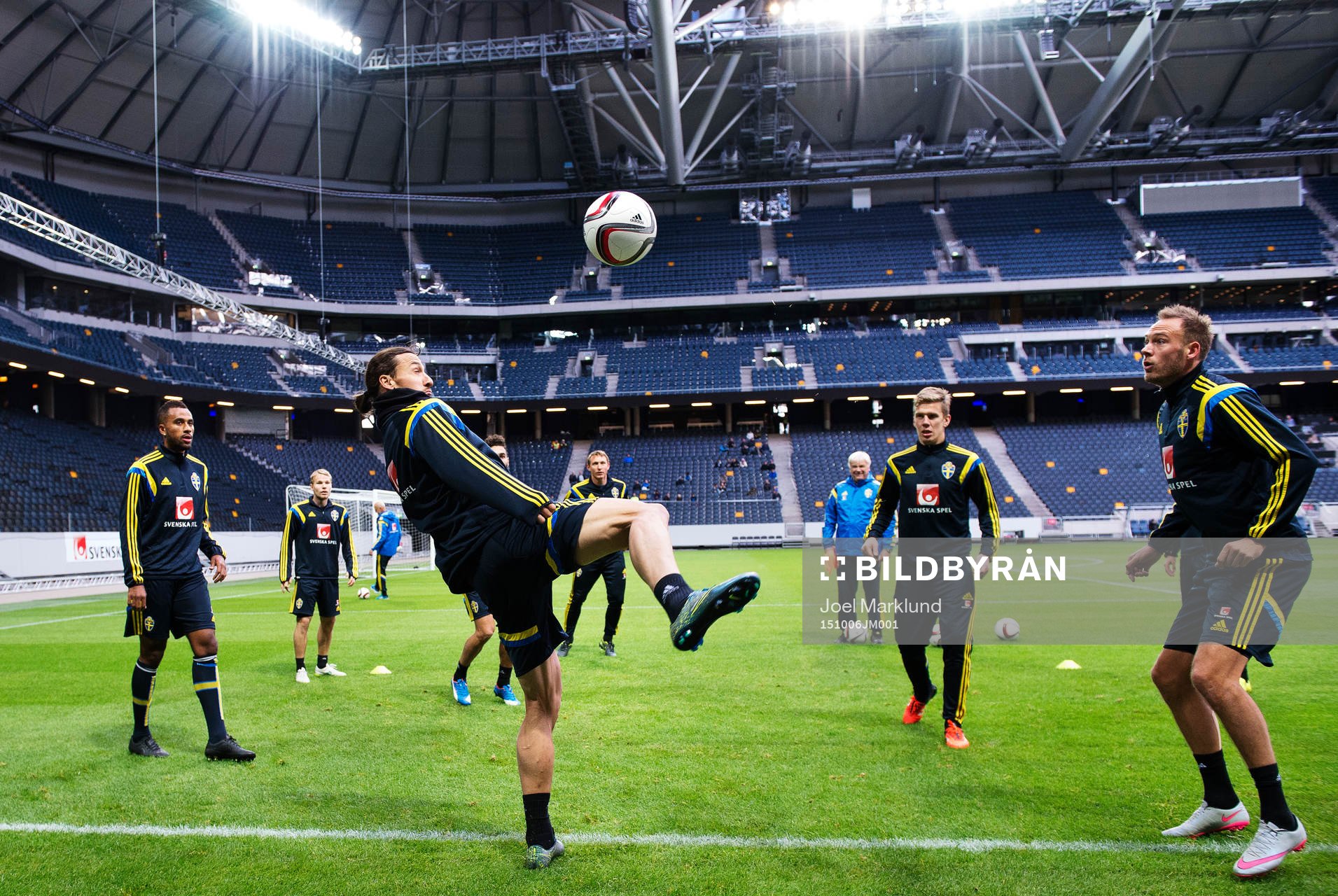Isaac Kiese Thelin, Zlatan Ibrahimovic, Pontus Wernbloom