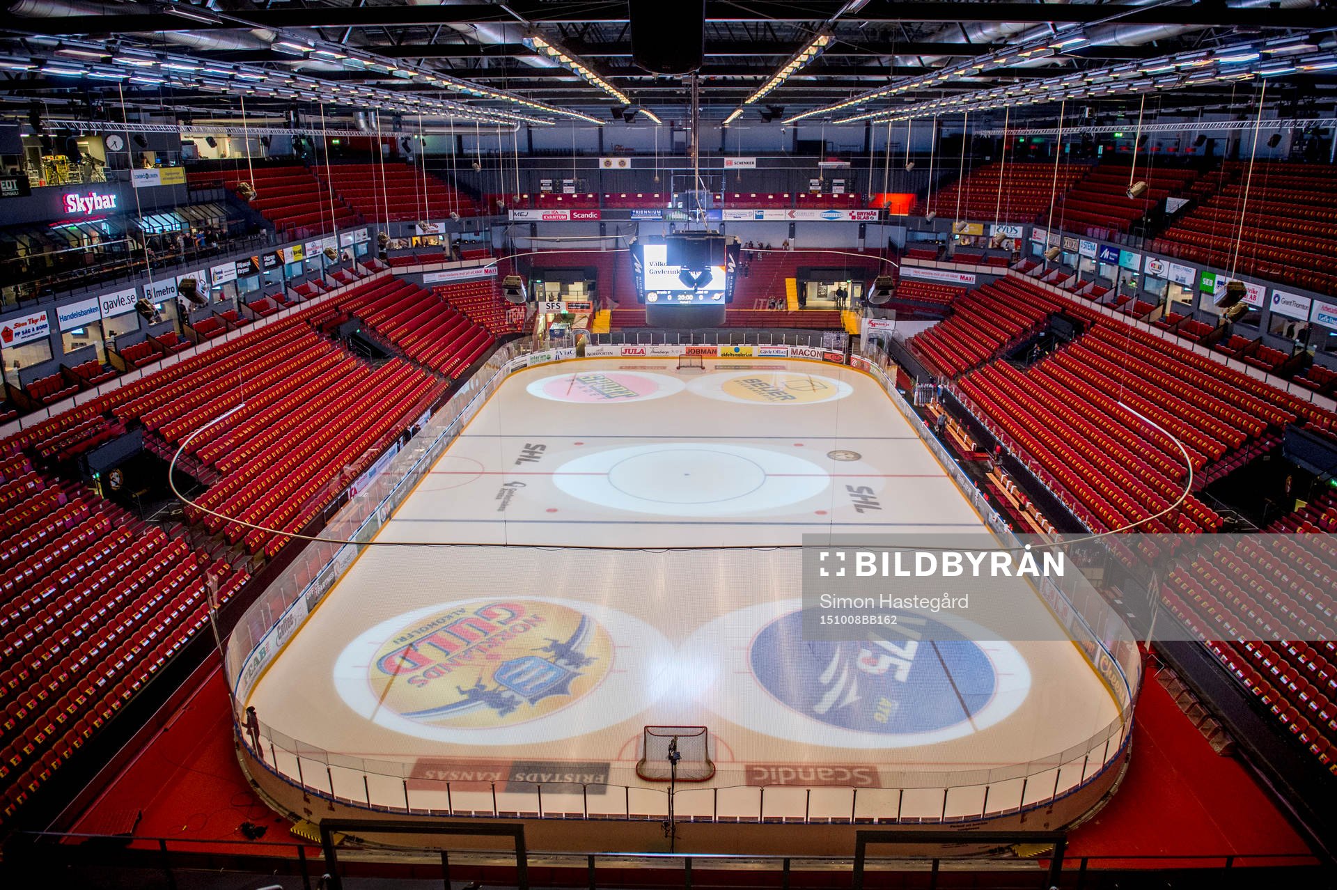 Översiktsbild inne på Gavlerinken Arena före