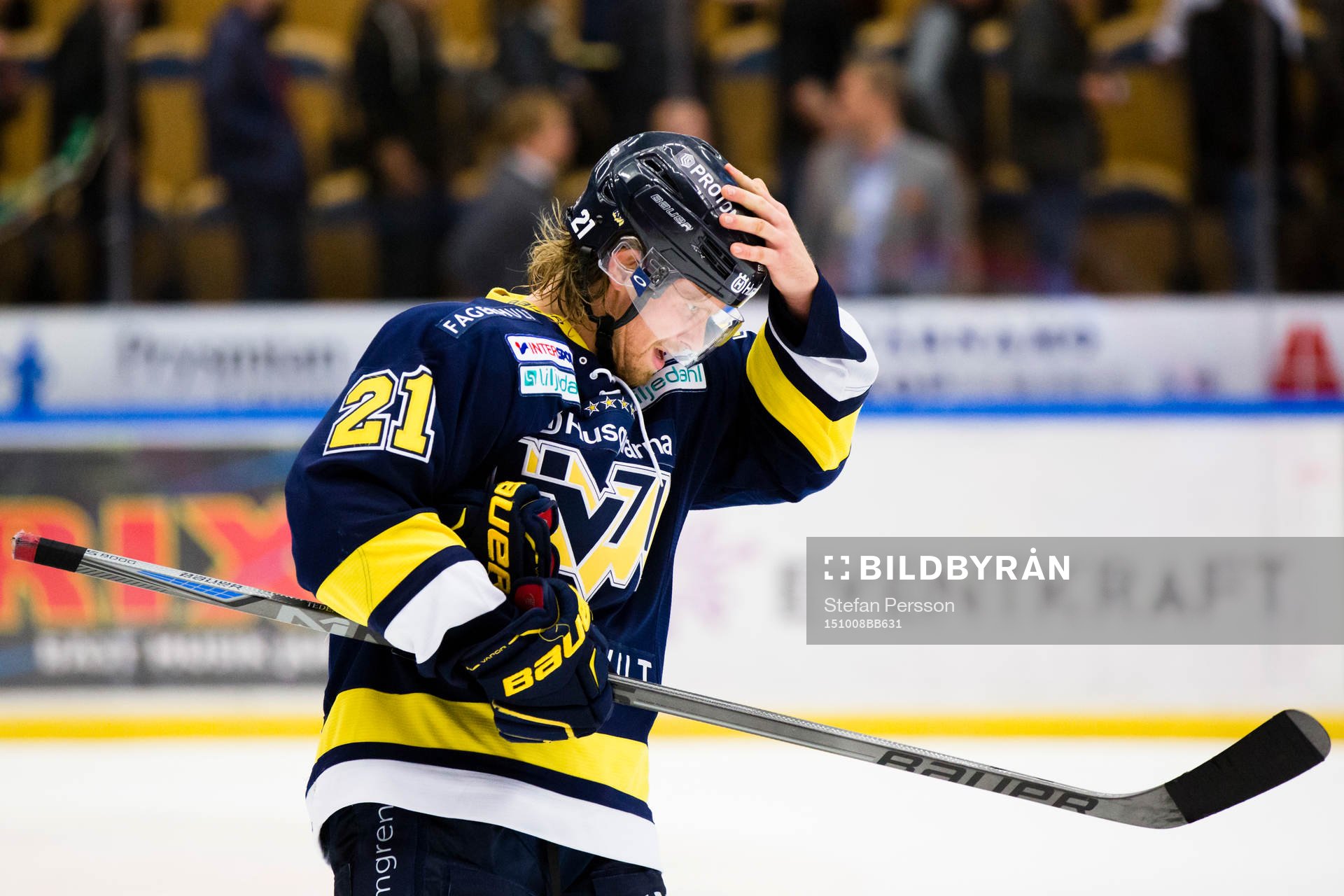 s Mattias Tedenby ser deppig ut