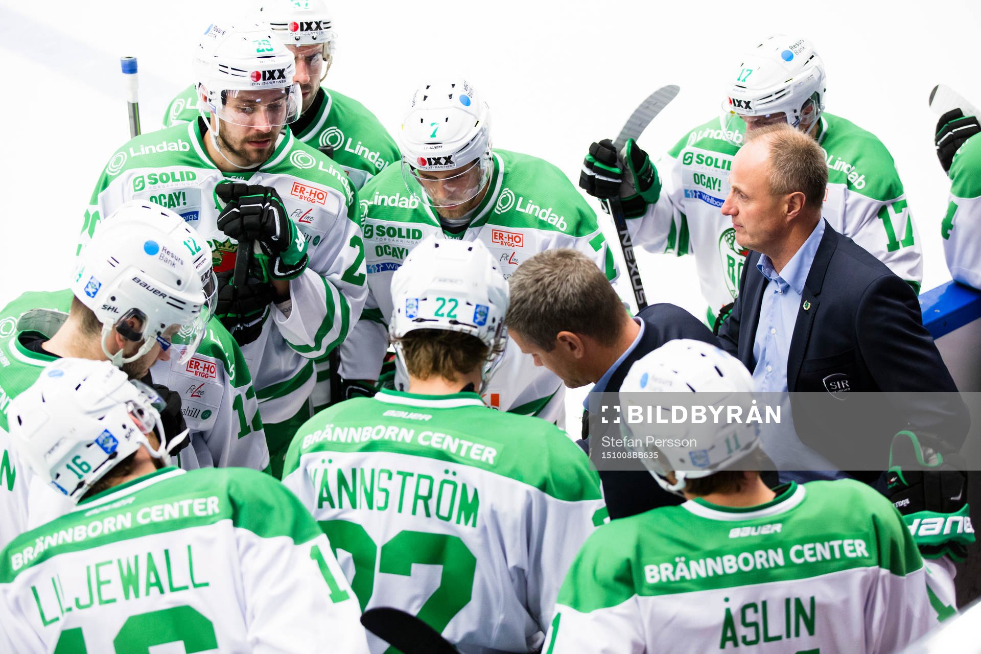 Rögles Mikael Gath och tränare Anders Eldebrink coachar